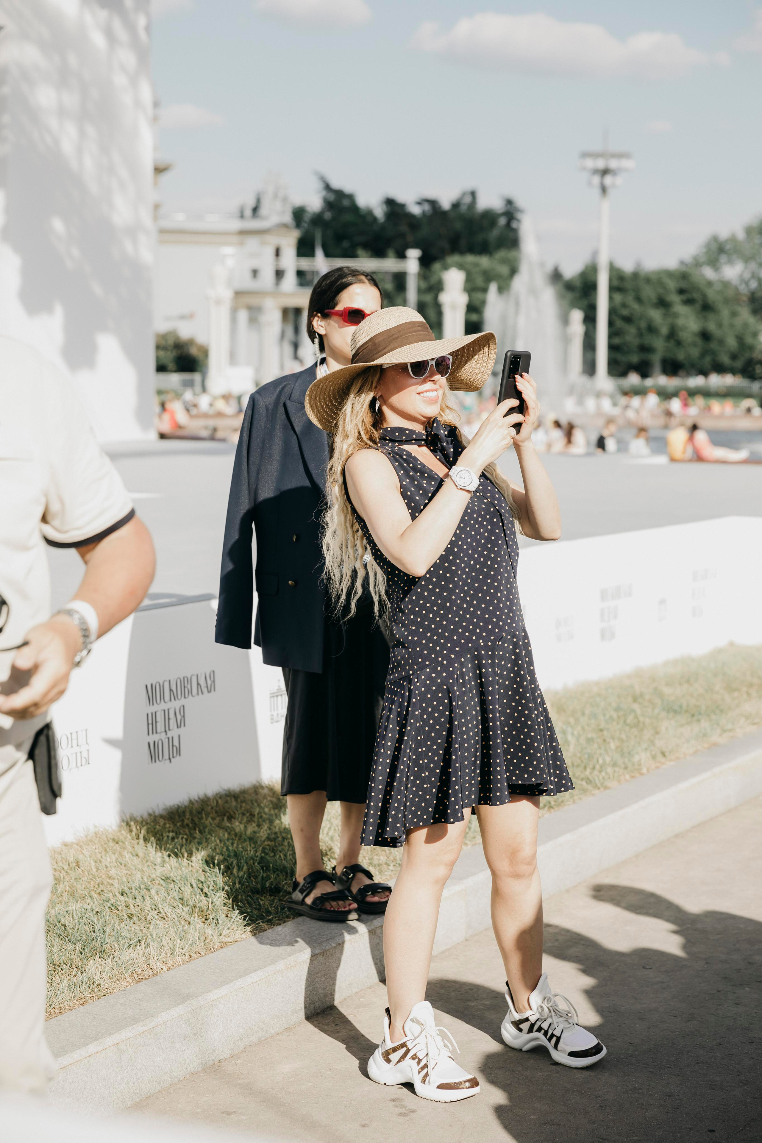 Московская Неделя Моды ВДНХ. «Птичка на проводе»: информационный портал в Москве