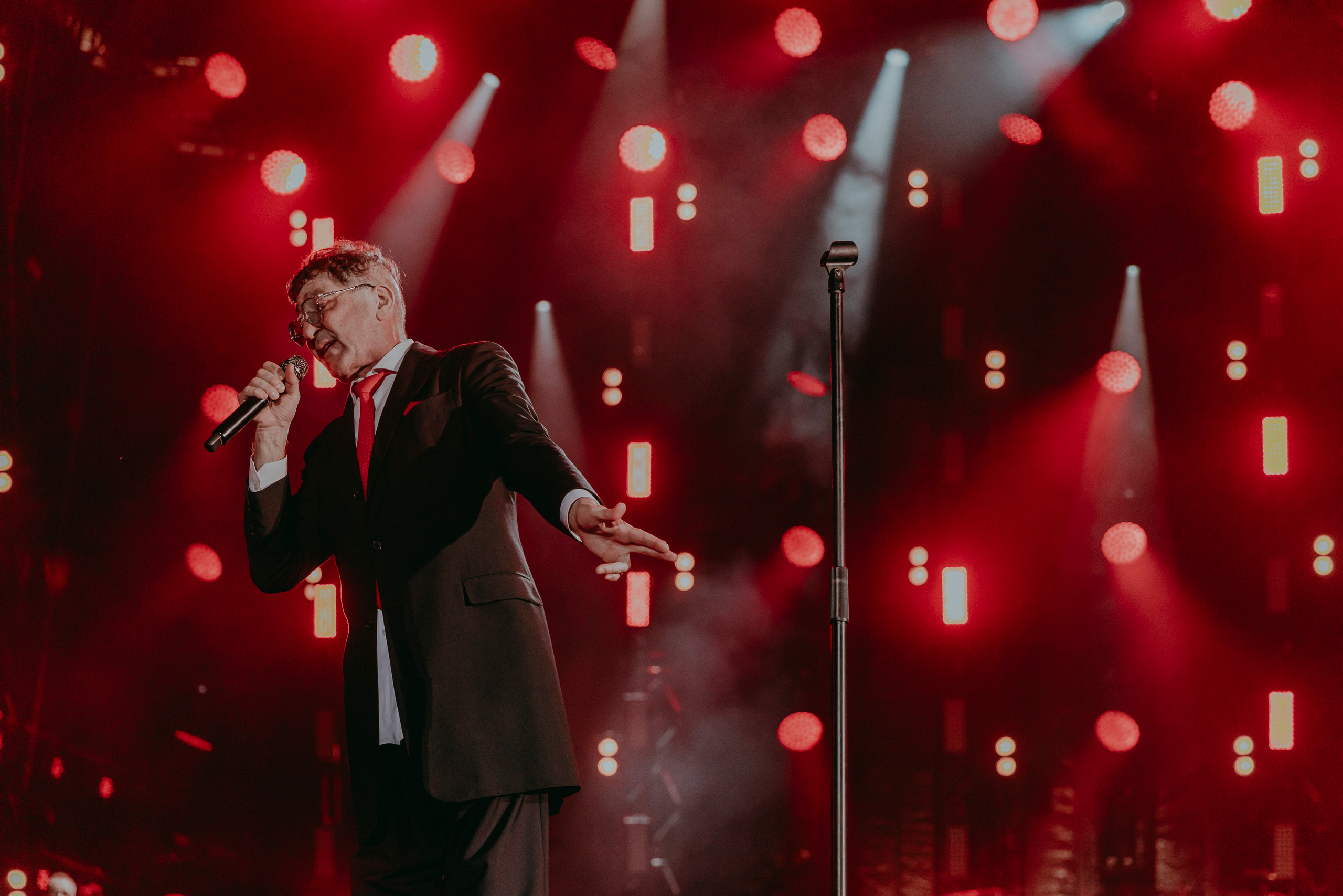 Юбилейный концерт Григория Лепса в Лужниках. «Птичка на проводе»: информационный портал в Москве