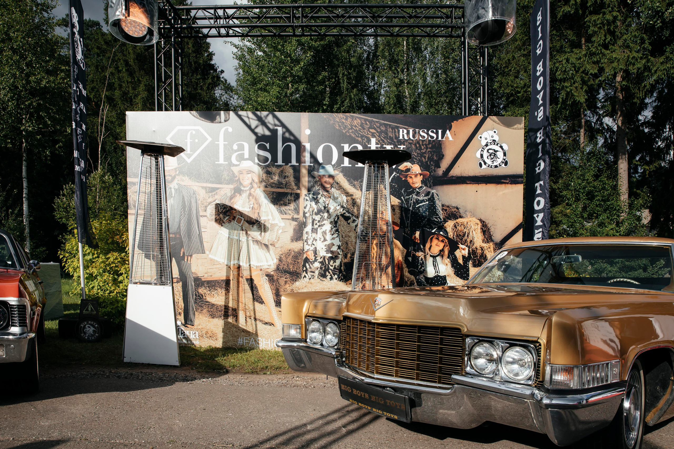 FASHION SUMMER AWARDS 2022. «Птичка на проводе»: информационный портал в Москве