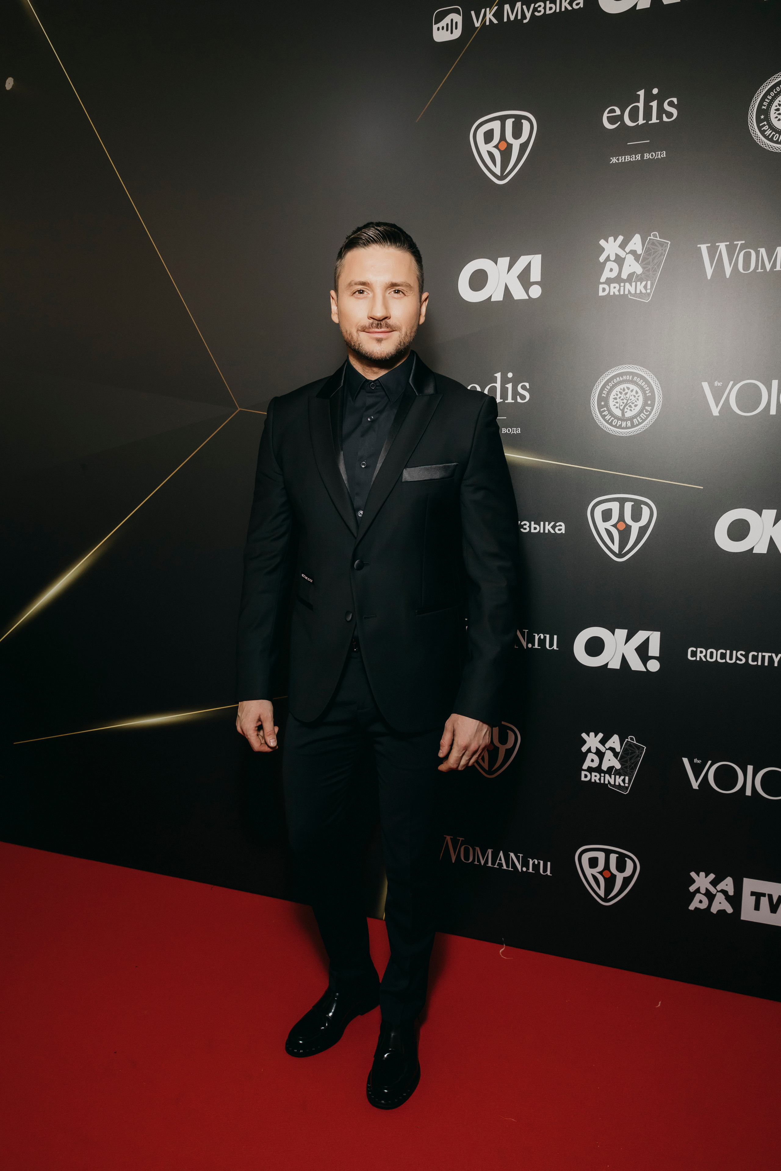 Сергей Лазарев на Премии ЖАРА MUSIC AWARDS 2022 в Crocus City Hall в Москве