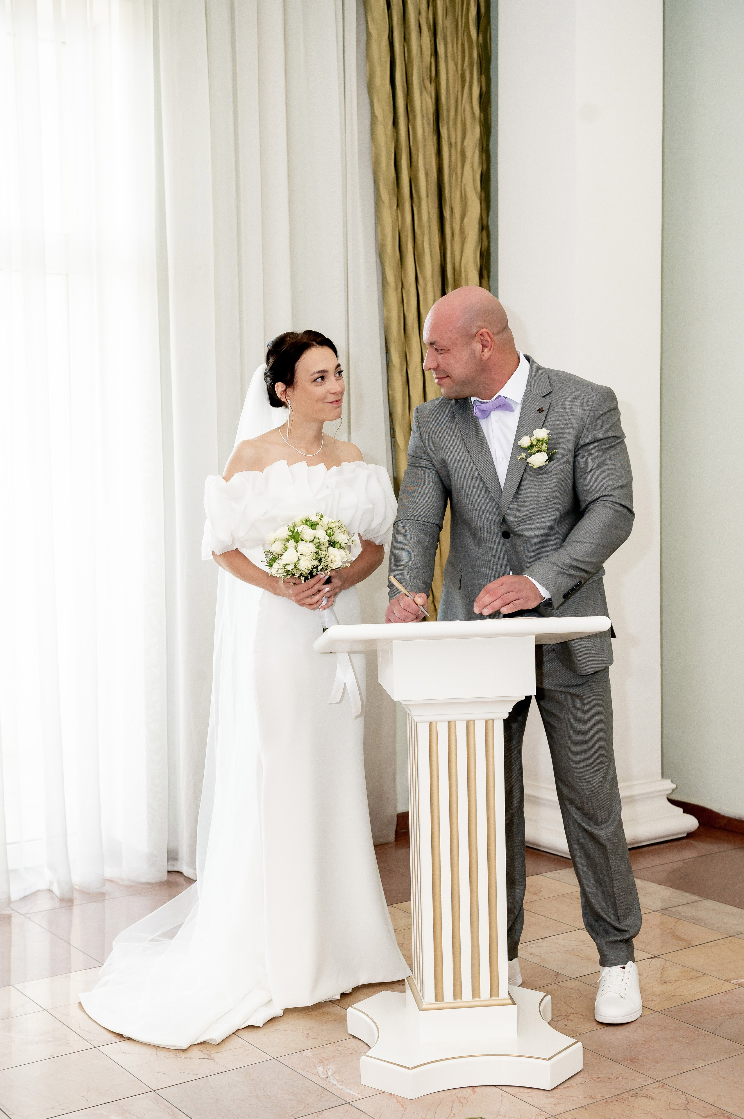 Летняя свадьба В Санкт-Петербурге и красивой выездной регистрацией Даши и Саши. Воздушная свадебная фотосессия в Петербурге. Портретный, семейный и свадебный фотограф в Санкт-Петербурге и в Пушкине Ширяев Денис