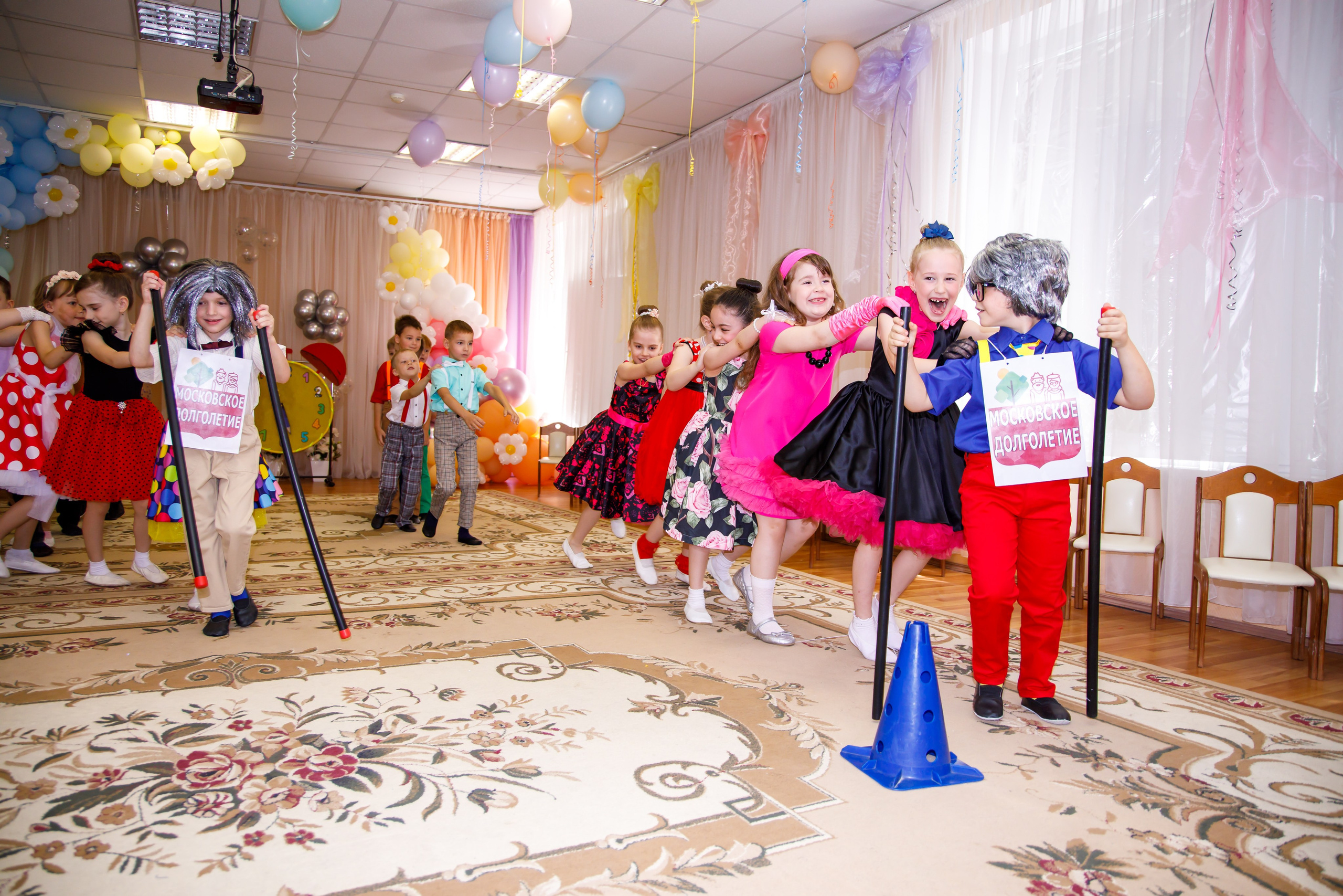 ВЫПУСКНОЙ ДЕТСКИЙ САД группа НАСЛЕДНИКИ. Профессиональная фото и видеосъемка. Москва