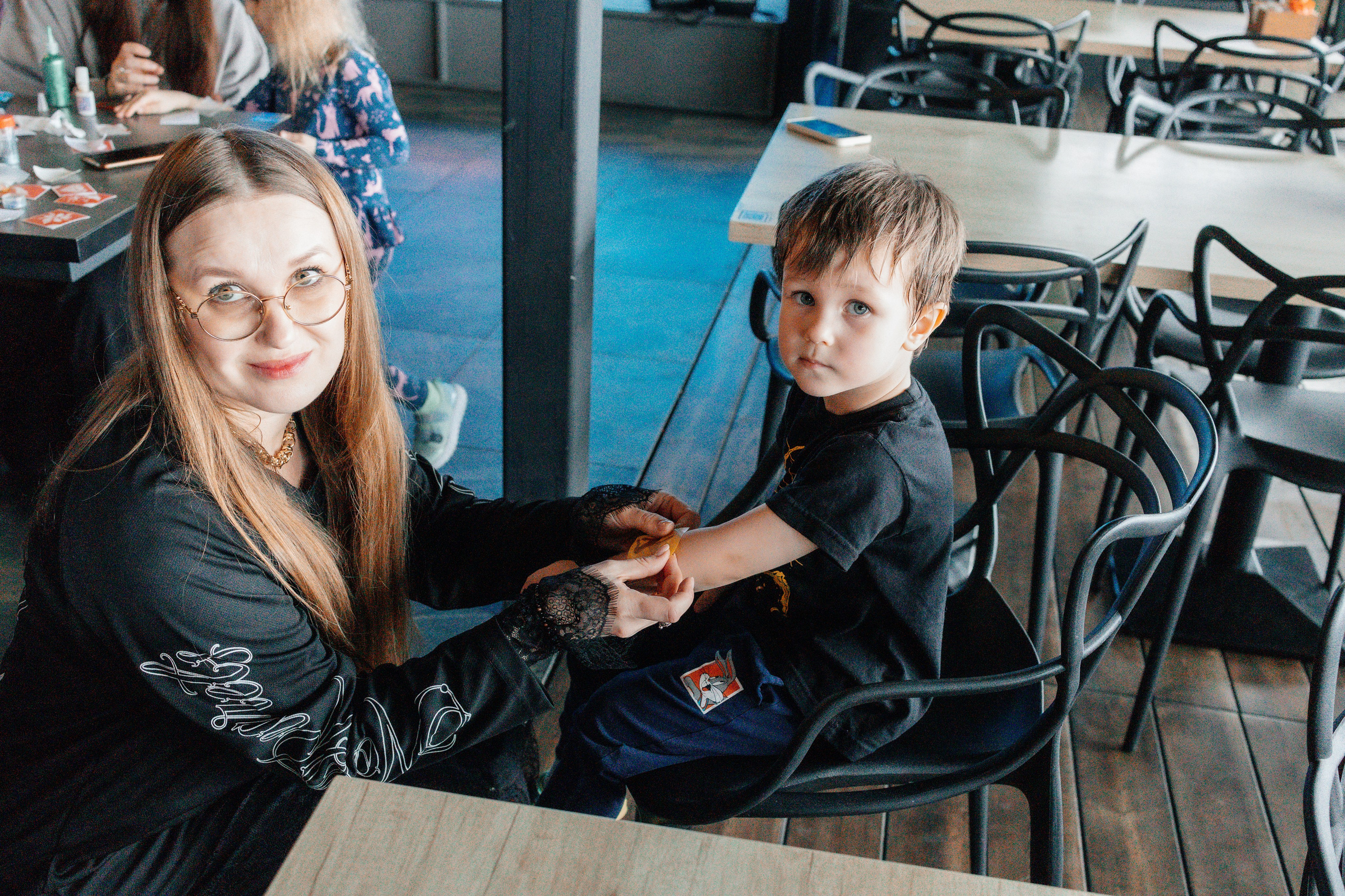 Блеск тату в Лофте. Семейный и детский фотограф в Славгороде Анастасия Винс