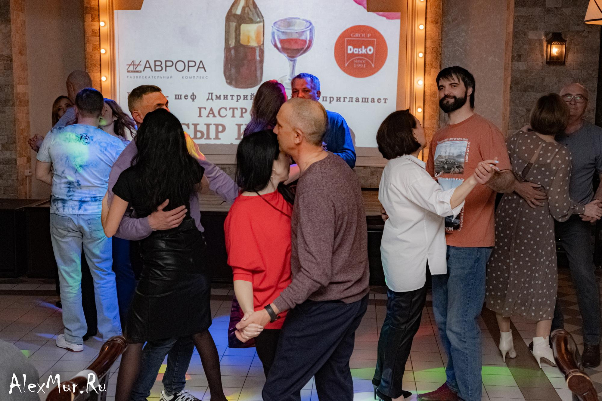 Гастроужин «Сыр и вино» от бренд — шефа Дмитрия Макаркина. Бренд — шеф Дмитрий Макаркин