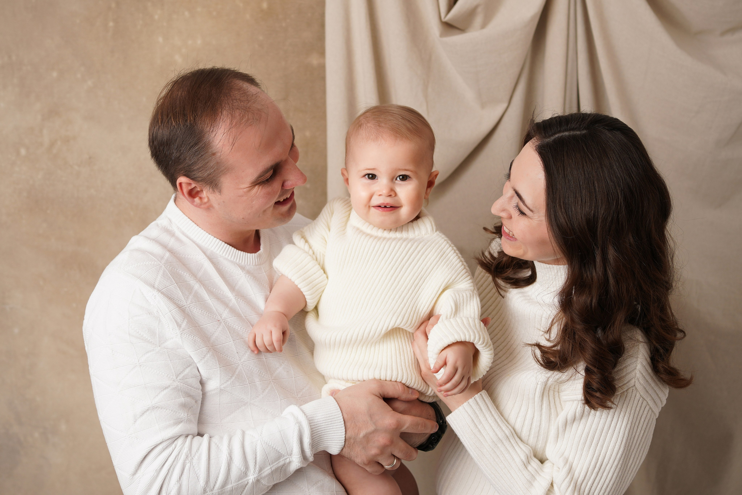 Детская фотосессия Первый год. Детский фотограф и фотограф новорожденных в Калининград Оксана Иваний