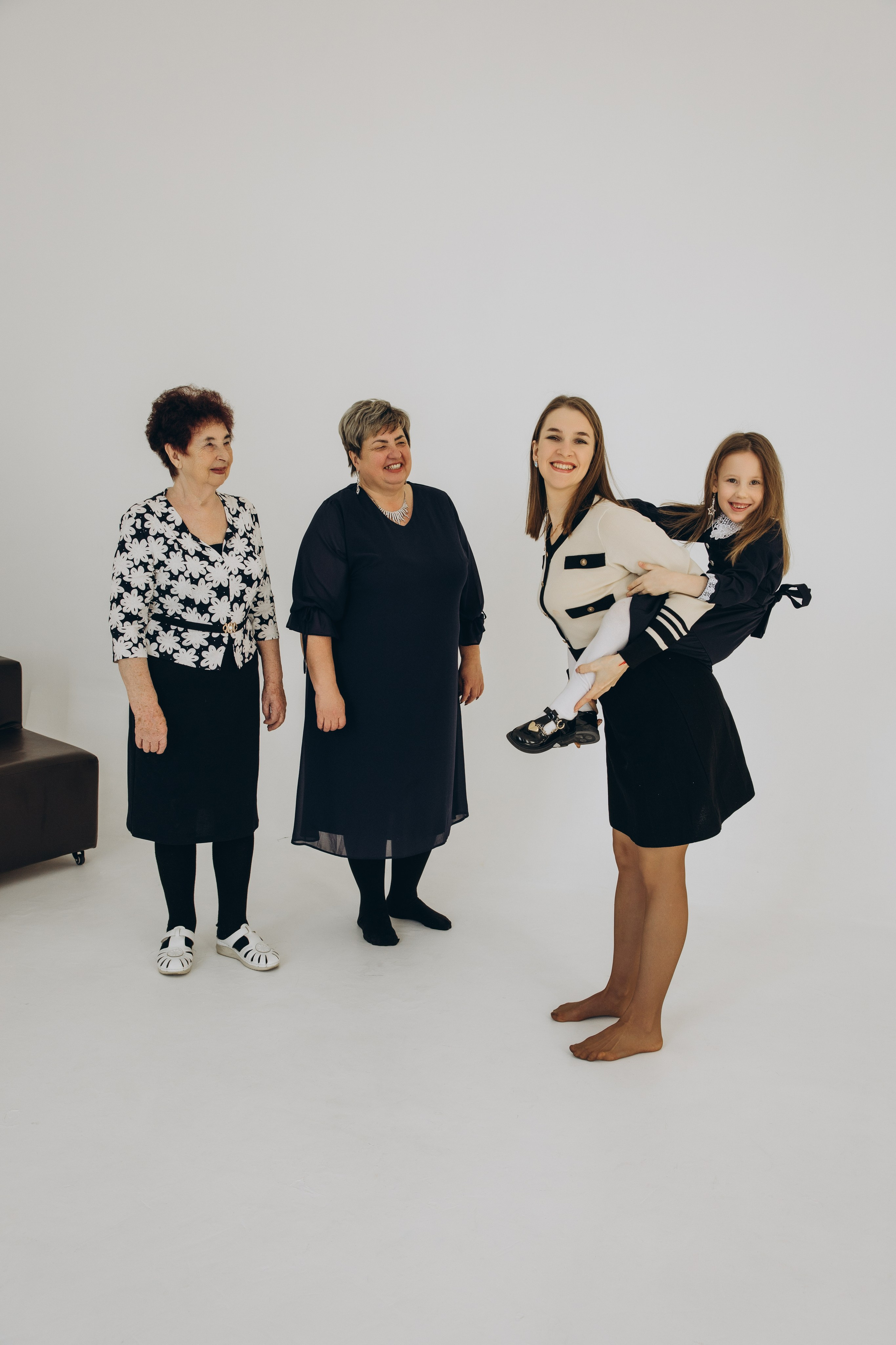 4 поколения. Свадебный, семейный фотограф в Иркутске Светлана Макаричева