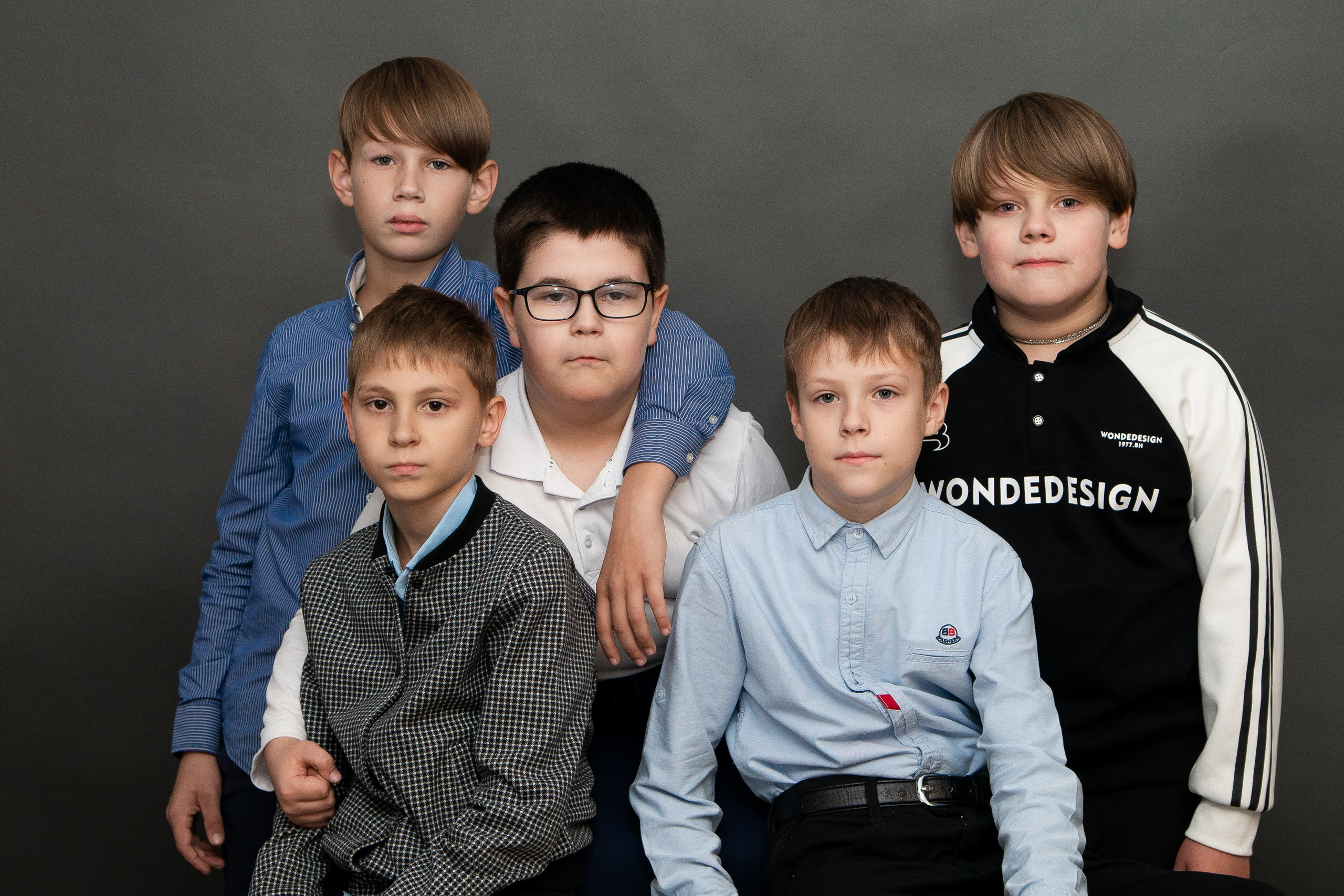 Фотосессия в студии для выпускных альбомов (начальная школа). Выпускные Альбомы и Фотосессии п. Кавалерово