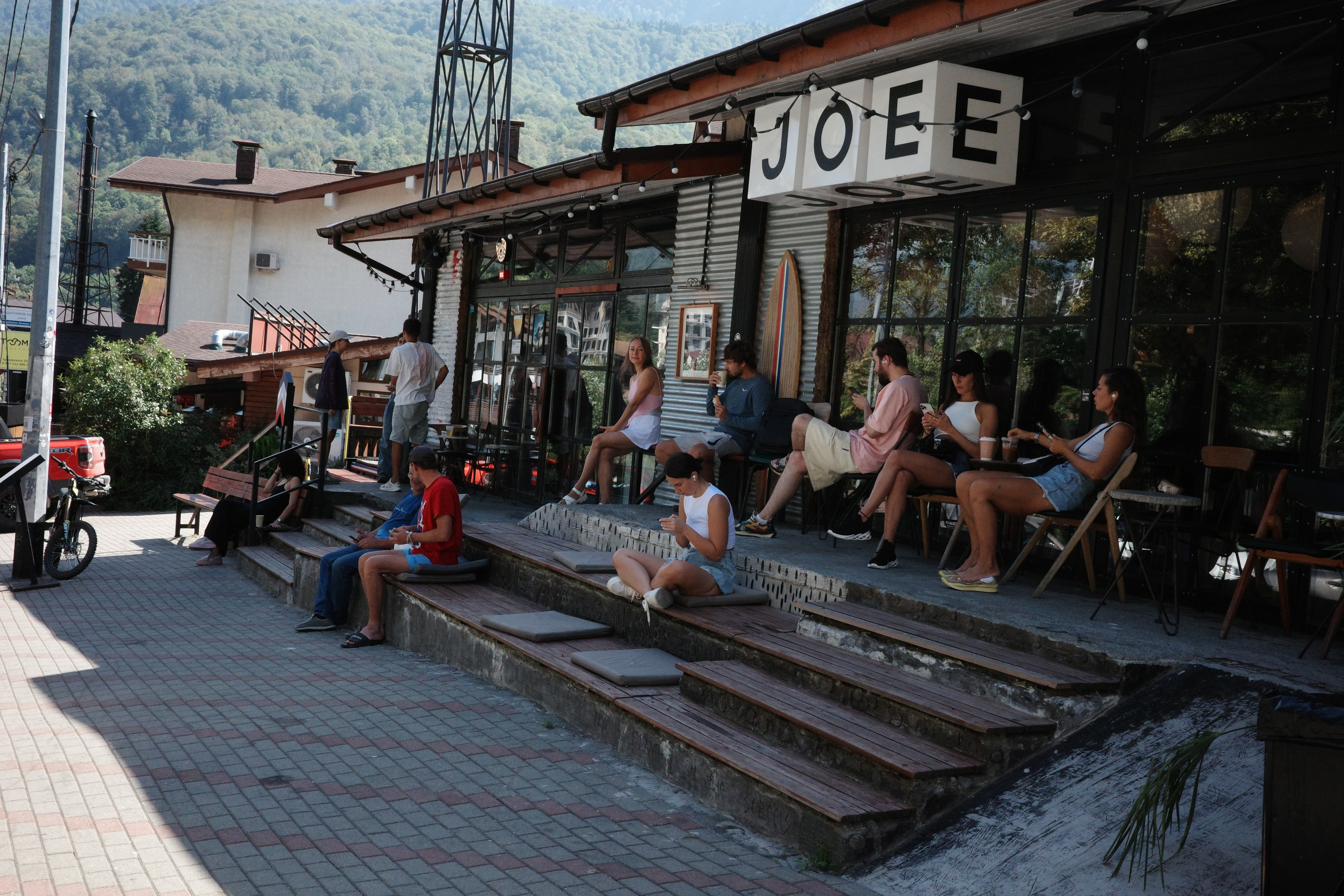 Кофейня Surf Coffee - точка притяжения