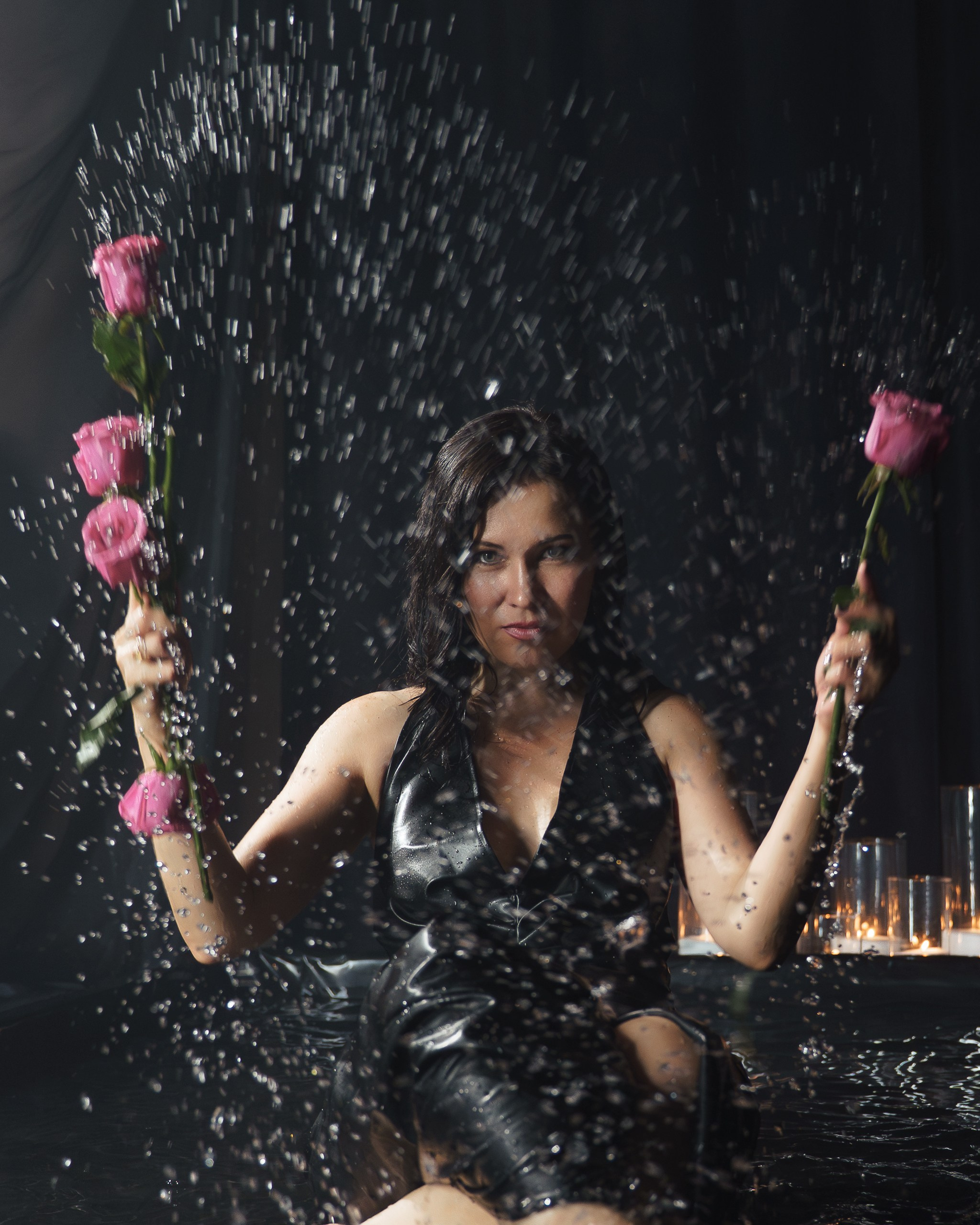 Фотопортрет девушки. Брызги, розы и свечи | портретная съемка в студии Екатеринбург