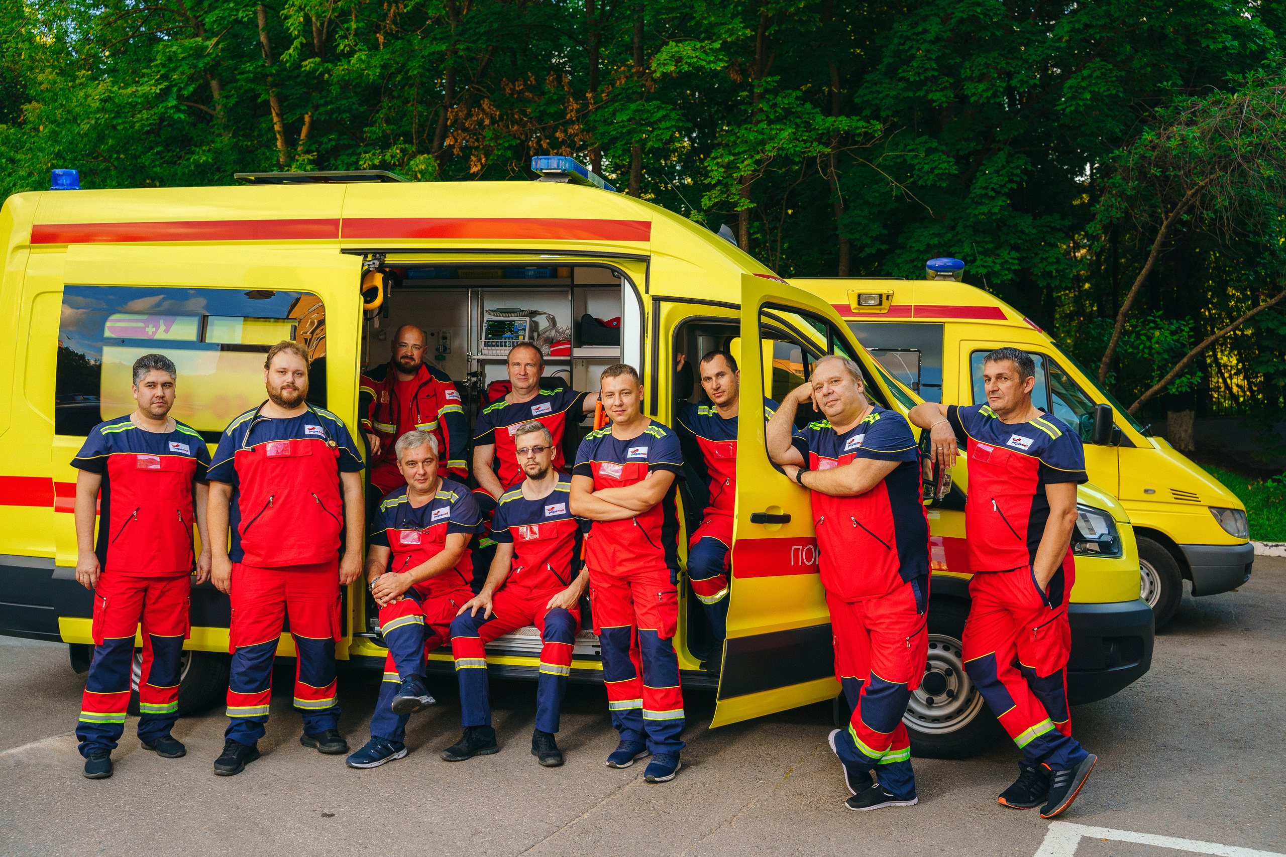 Фотосессия для скорой помощи, бизнес фотосессия для медицины