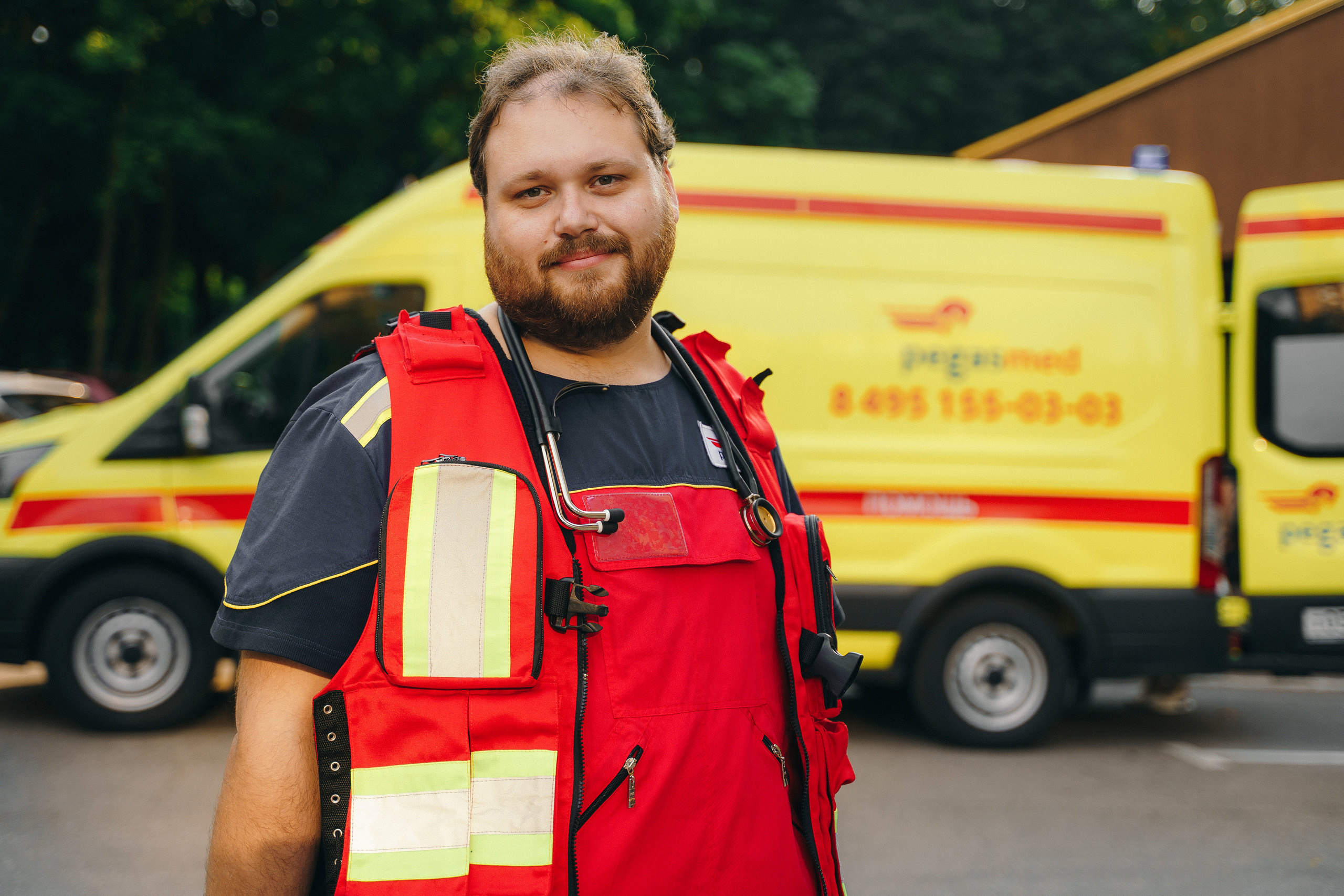 Фотосессия для скорой помощи, бизнес фотосессия для медицины