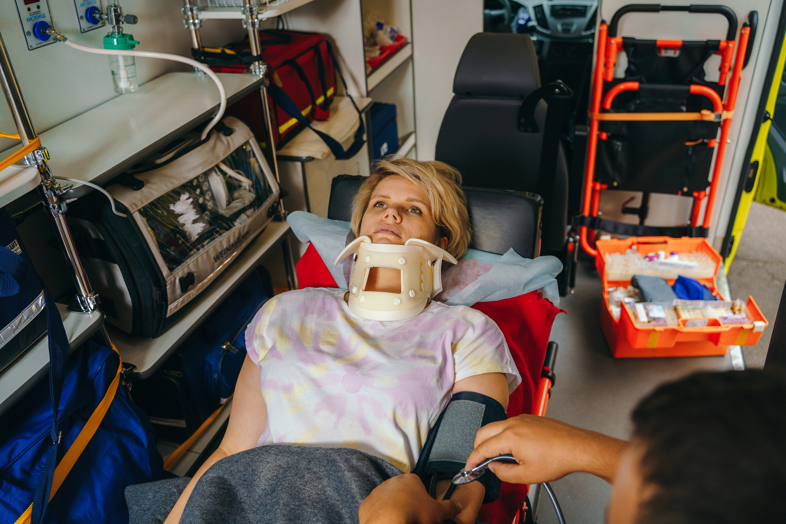 Фотосессия для скорой помощи, бизнес фотосессия для медицины