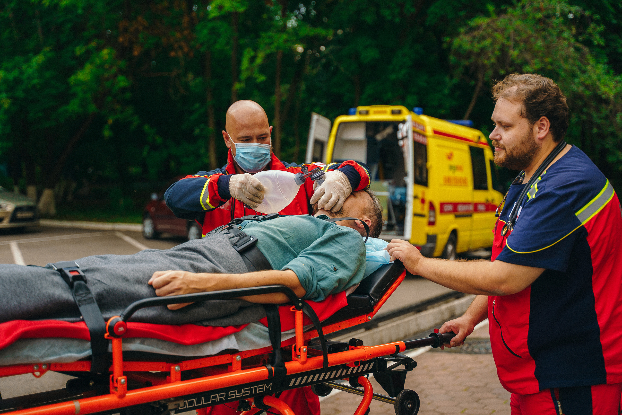 Фотосессия для скорой помощи, бизнес фотосессия для медицины