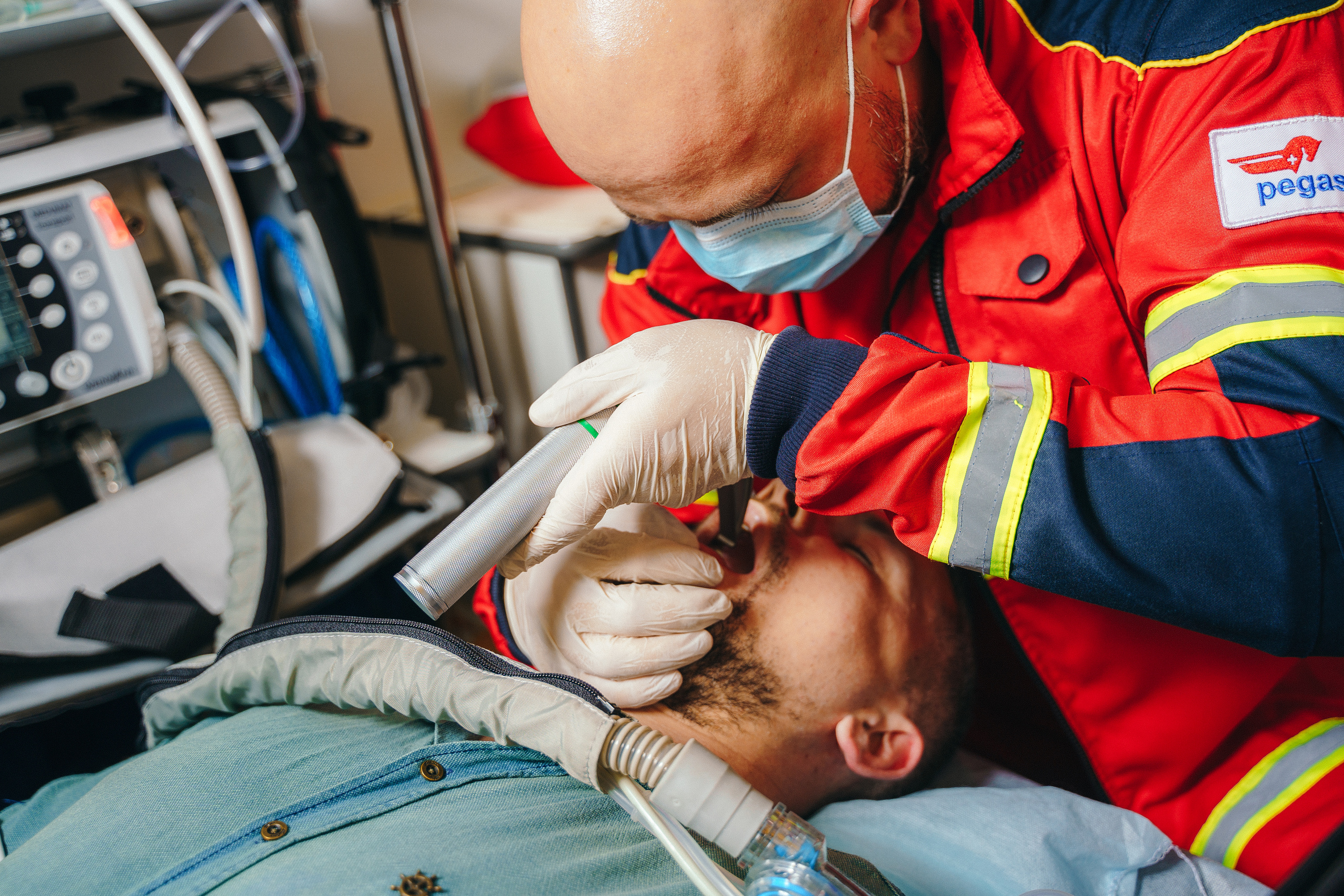 Фотосессия для скорой помощи, бизнес фотосессия для медицины