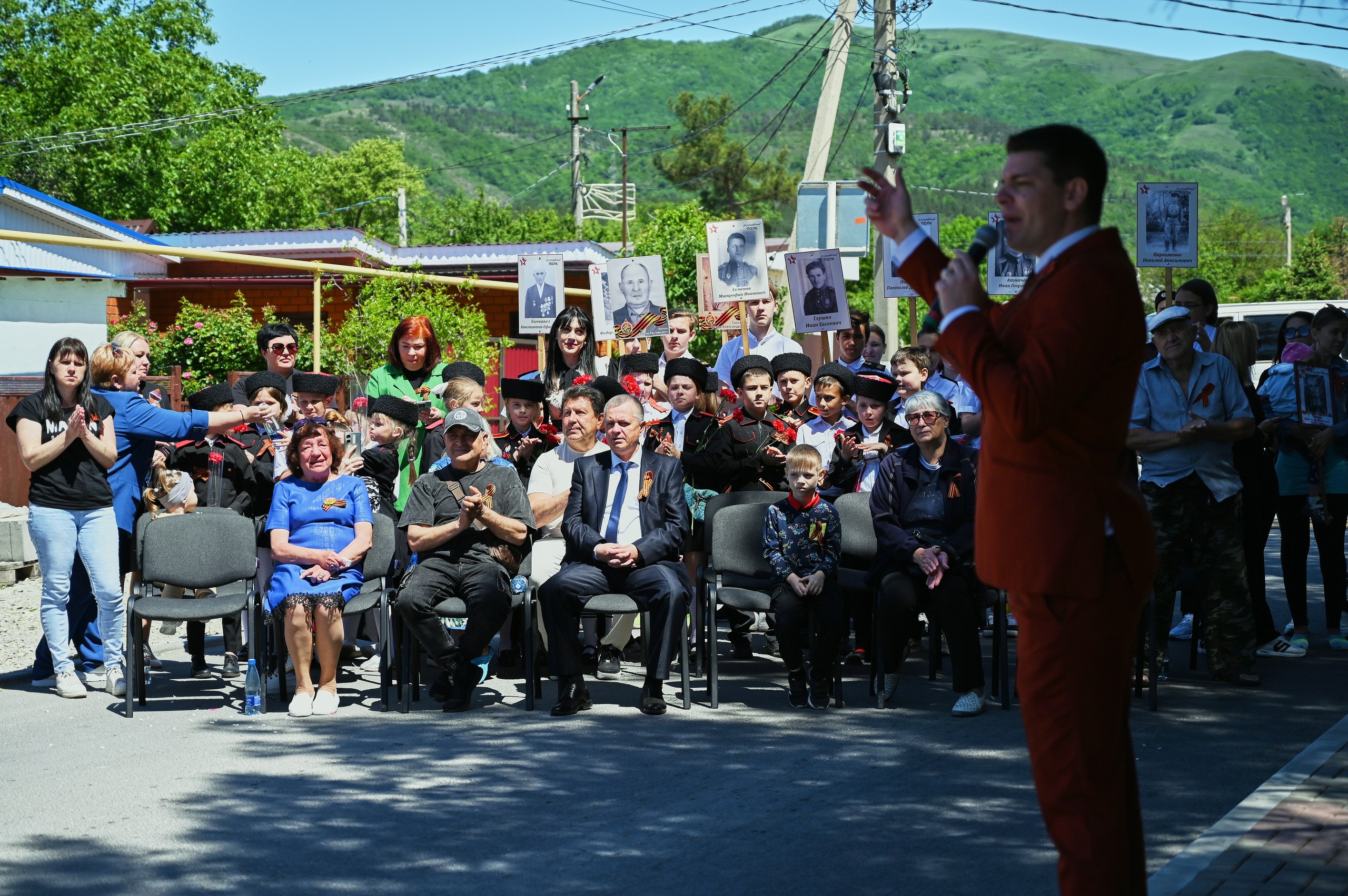 Митинг в с. Виноградное. Жизнь курорта Кабардинка в фотографиях