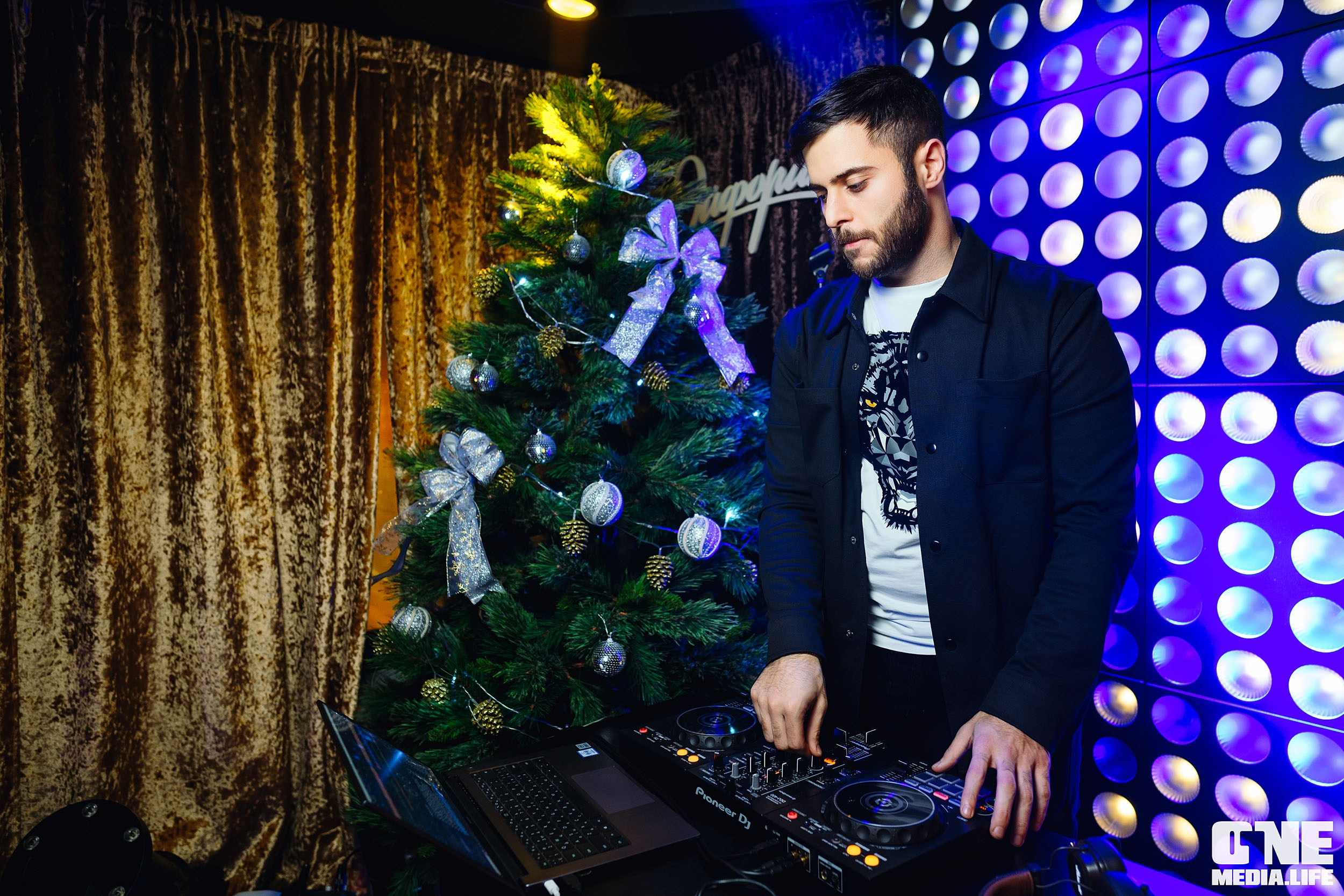 Фоторепортаж из караоке-клуба Эйфория. One Media Life: фоторепортажи, фотоотчеты с мероприятий и заведений