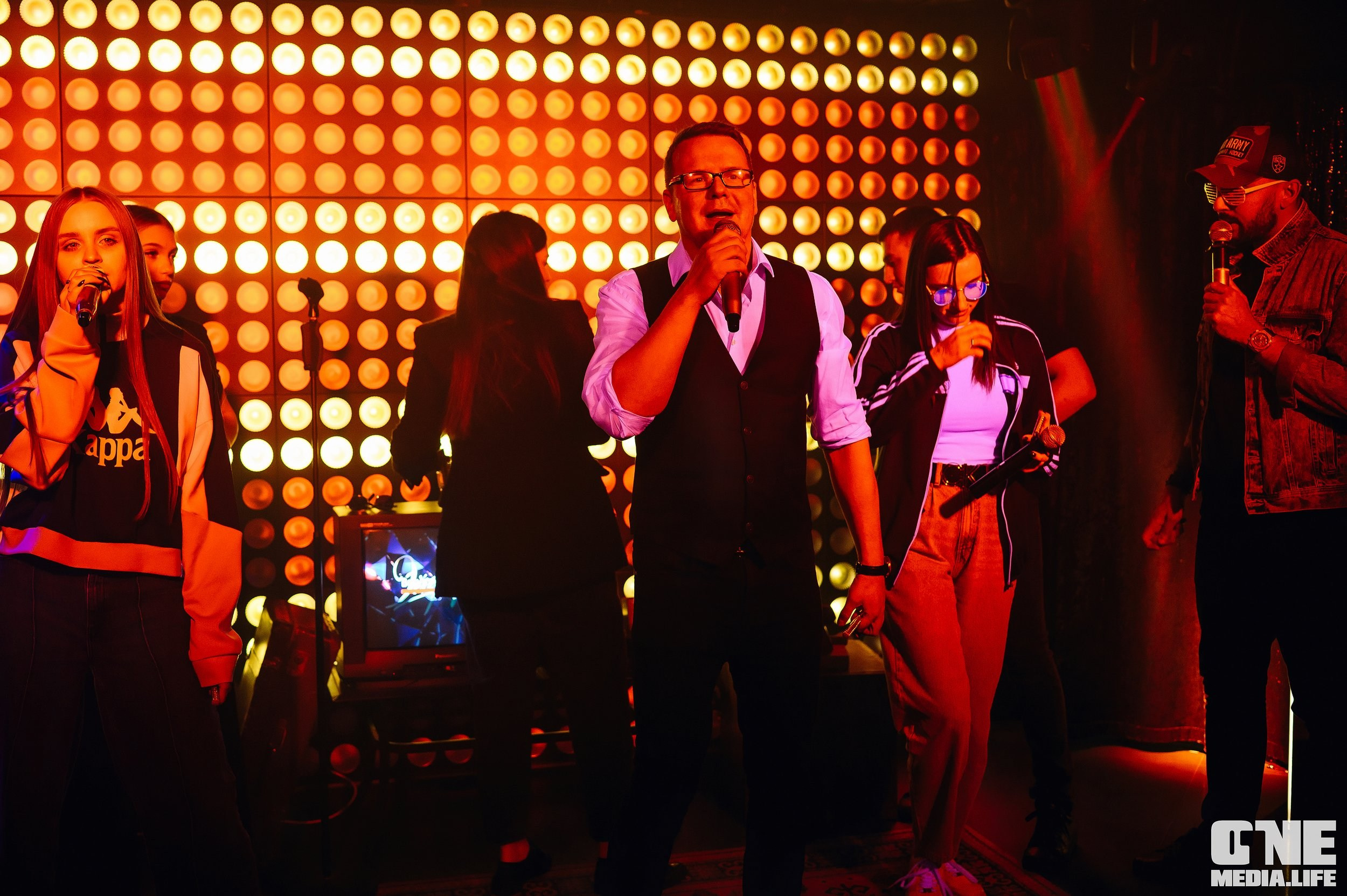 Фоторепортаж из караоке-клуба Эйфория. One Media Life: фоторепортажи, фотоотчеты с мероприятий и заведений