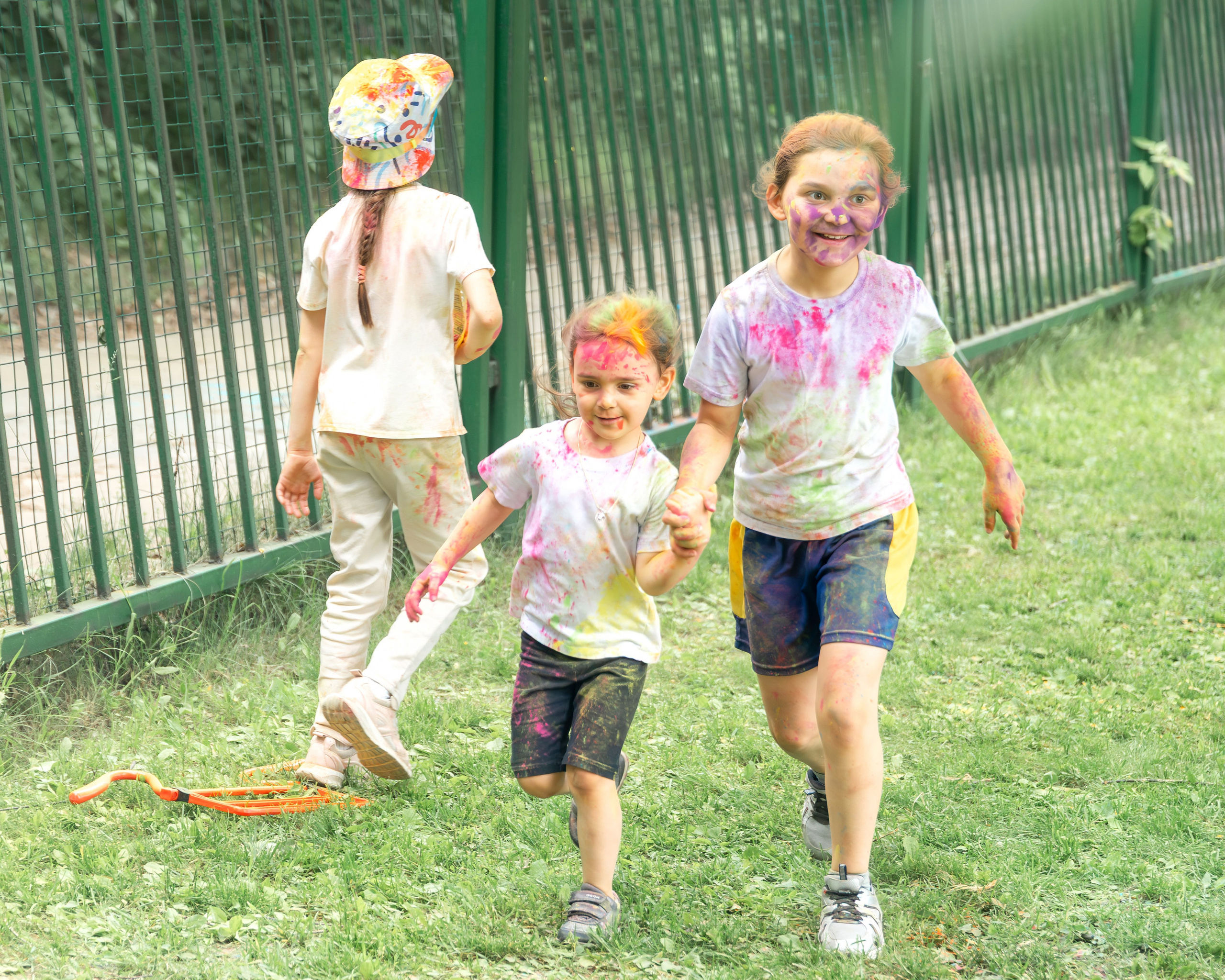 The International School of Moscow. Color Day. Выпускные альбомы для школы и детского сада — школьный фотограф Подольск, Троицк, Щербинка, Москва