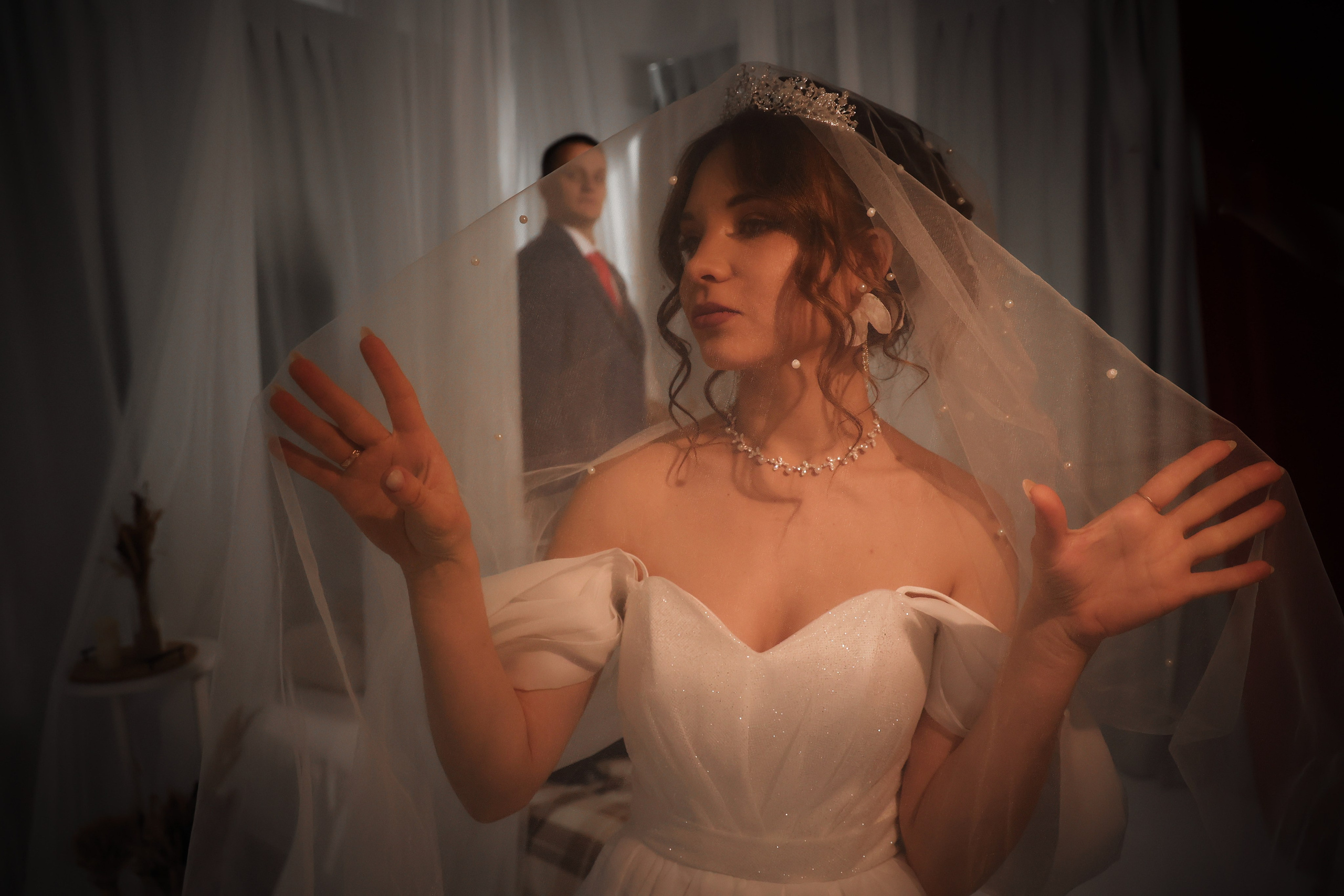 интересная фотография жениха и невесты зимой