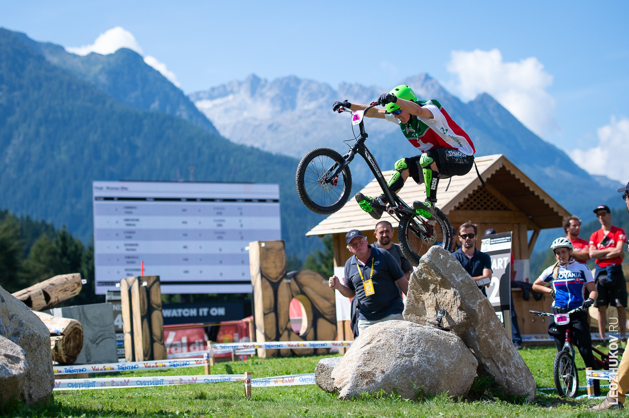 UCI Trials World Championships 2016 — finals. Sports photographer Leonid Zhukov