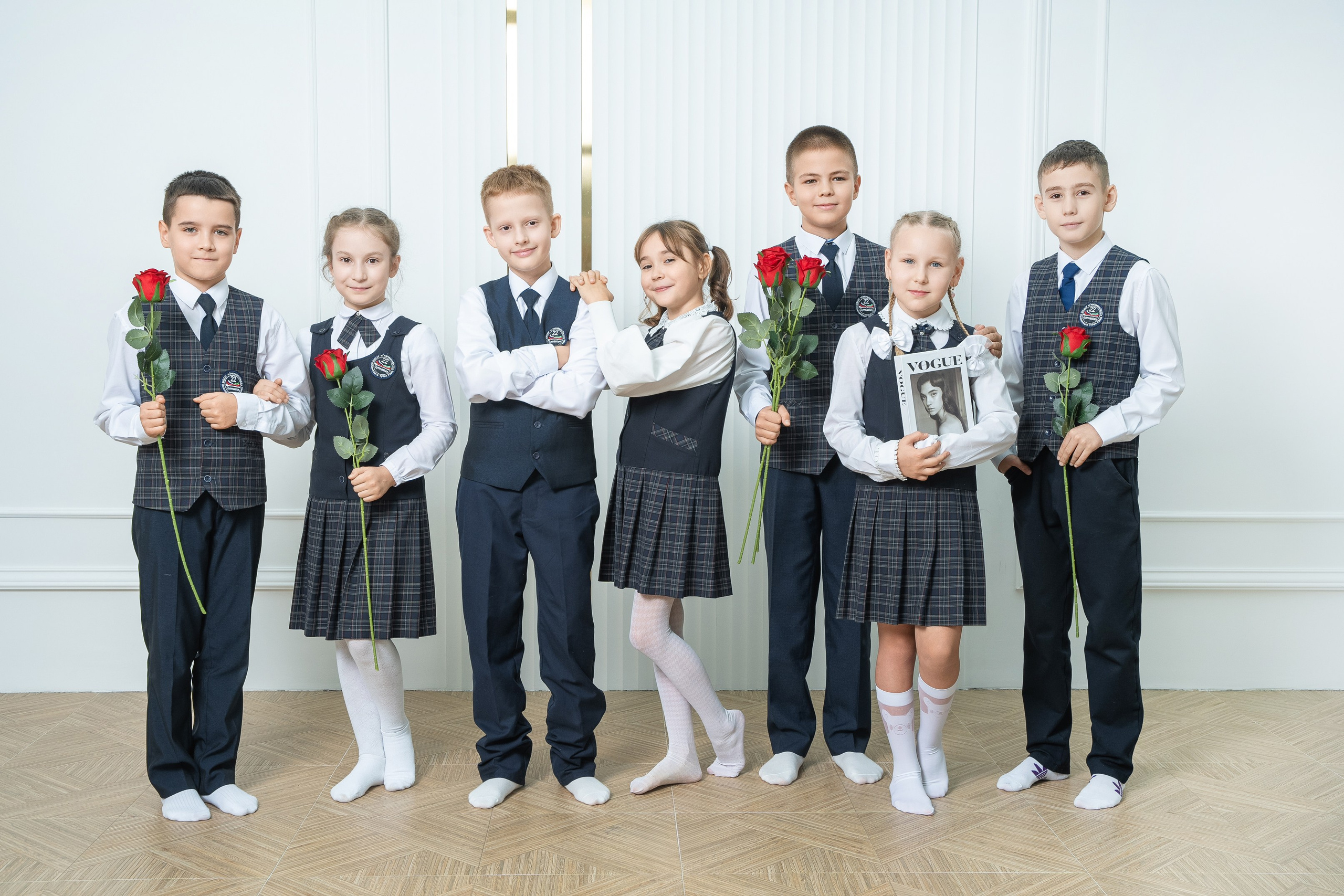 10 СТРАНИЦ 4 кл. Выпускные альбомы Нижнекамск Набережные Челны Фотостудия Небо