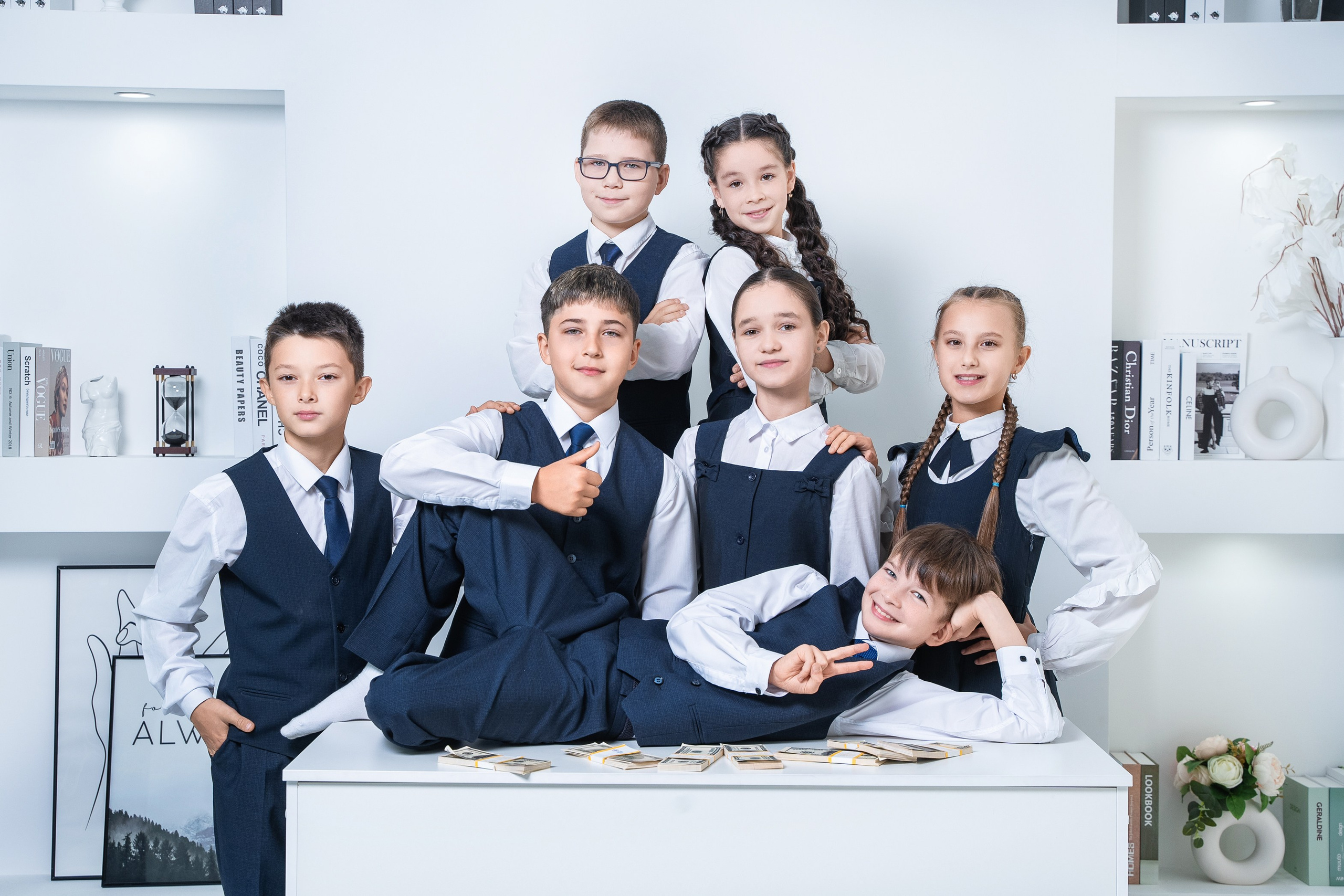 10 СТРАНИЦ 4 кл. Выпускные альбомы Нижнекамск Набережные Челны Фотостудия Небо