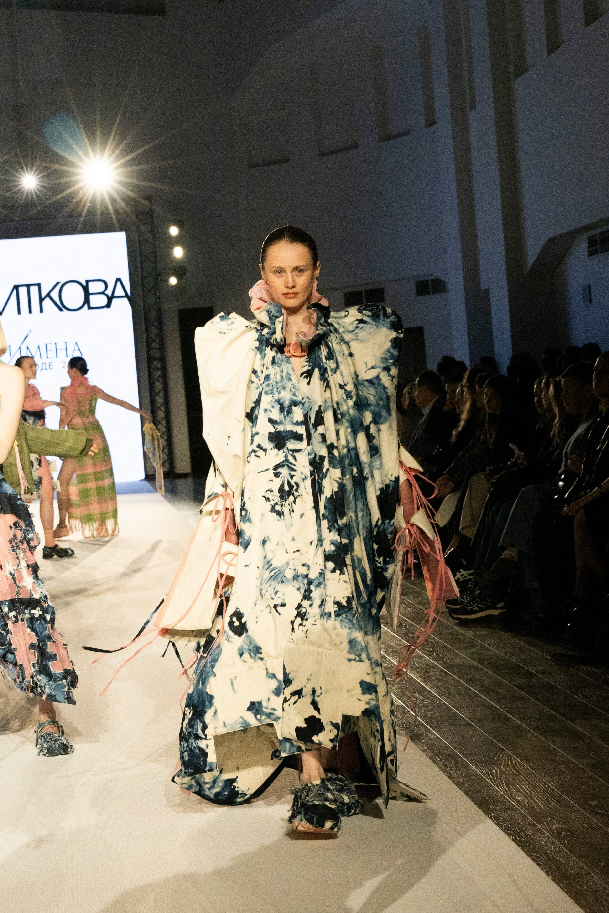 ДЛТ Собака.ru показ победителей конкурса «Новые имена в моде 2025». FOTOFAQ SKOOL г. Санкт-Петербург: очные, дистанционные и онлайн курсы фотографии