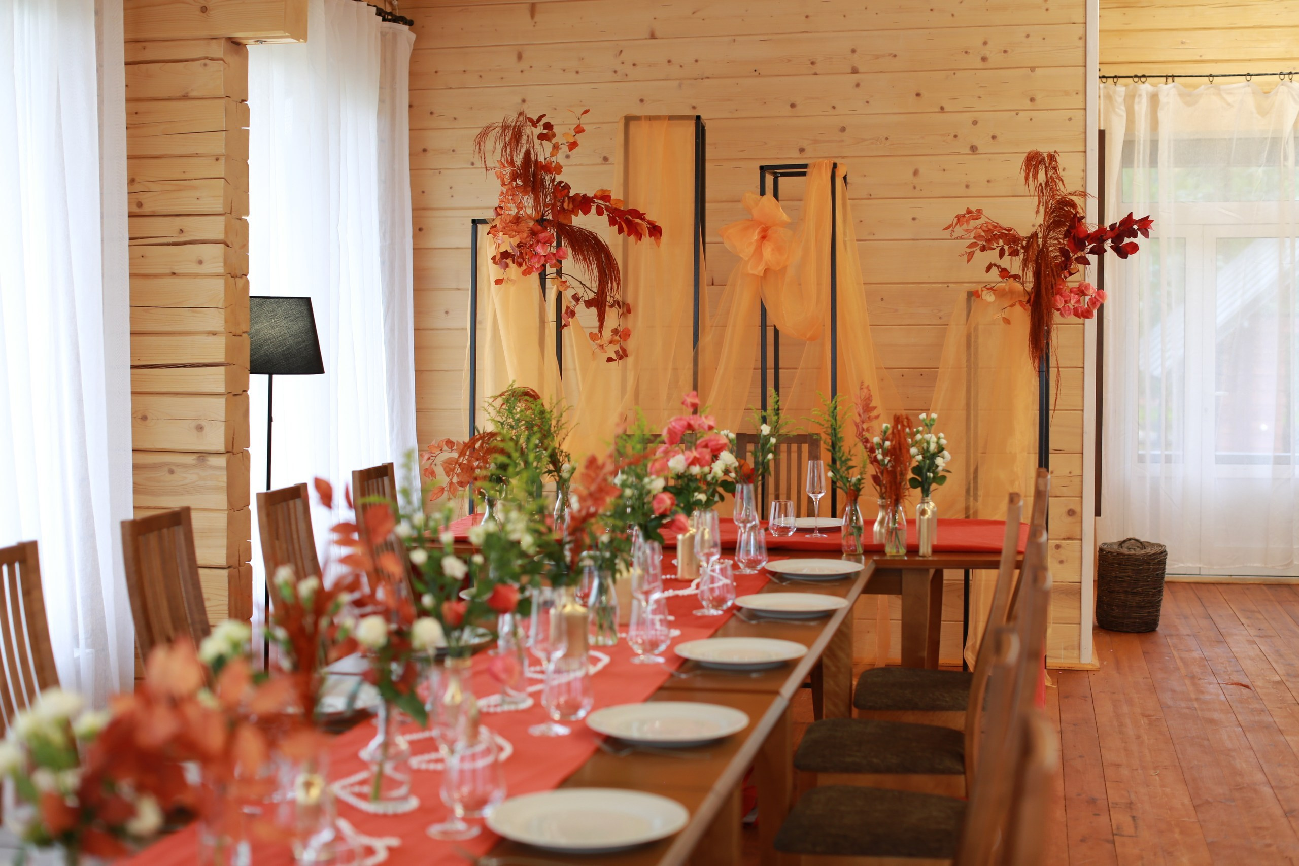 Веранда в Якушево для свадьбы, юбилея, корпоратива. Банкетный зал Веранда в Якушево у озера для свадеб, юбилеев, корпоративов. Официальный сайт