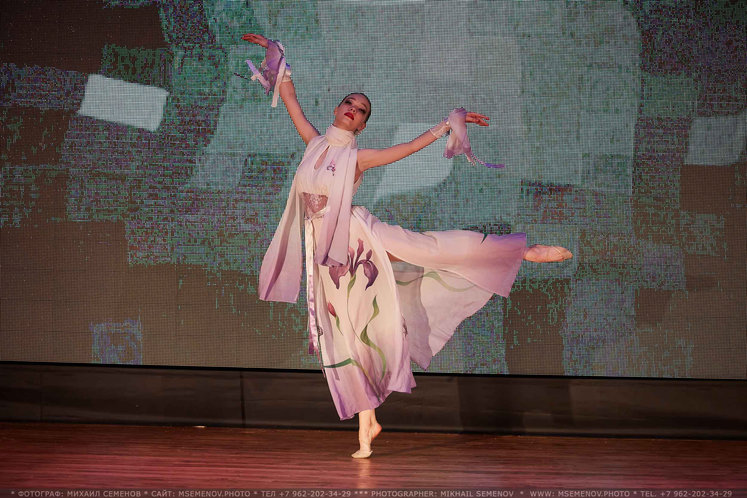 Анона фоторепортажа с концерта Ансамбль современного эстрадного танца. Фотограф, фотопроекты Михаила Семенова в Ярославле. Фотошкола