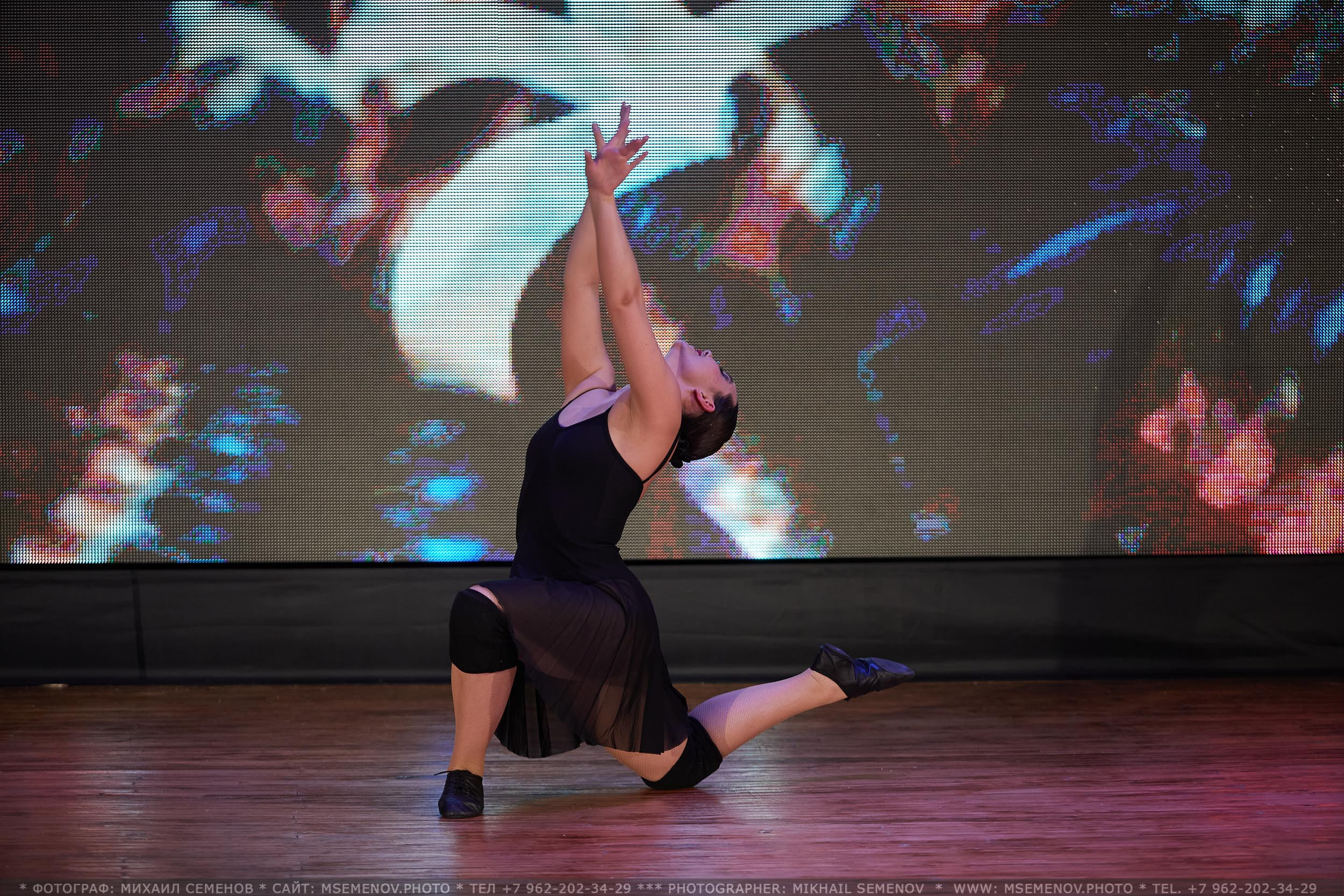 Анона фоторепортажа с концерта Ансамбль современного эстрадного танца. Фотограф, фотопроекты Михаила Семенова в Ярославле. Фотошкола