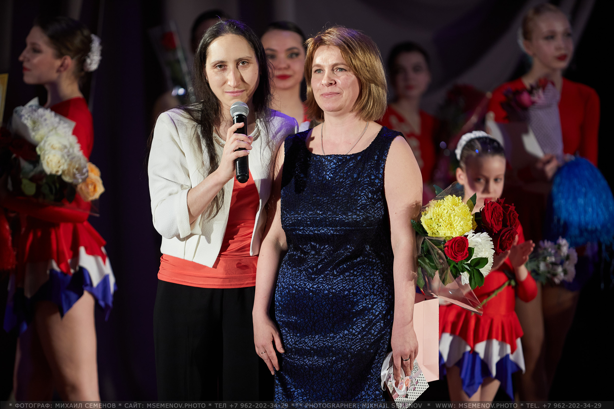 Анона фоторепортажа с концерта Ансамбль современного эстрадного танца. Фотограф, фотопроекты Михаила Семенова в Ярославле. Фотошкола