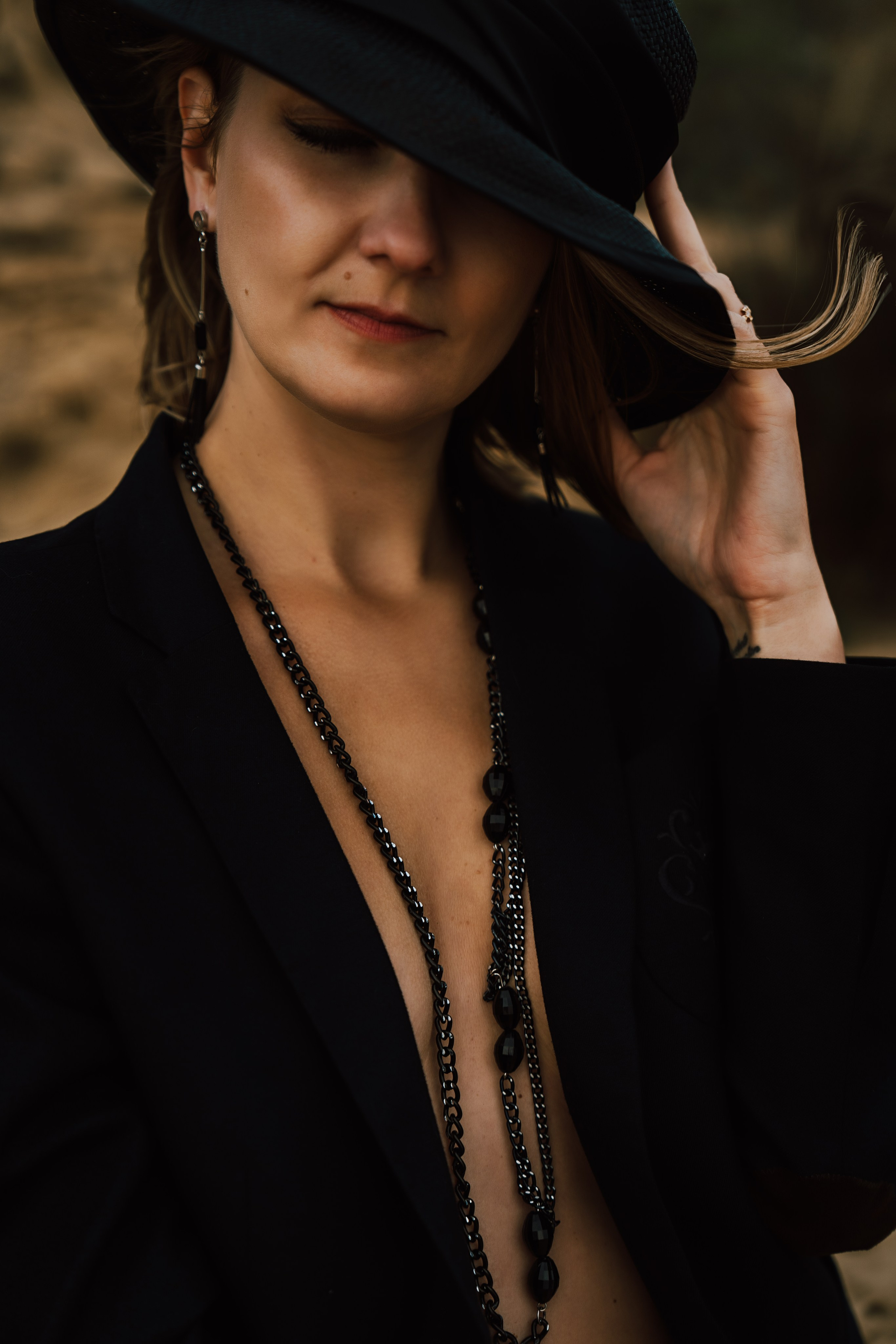 фэшн портрет на берегу моря