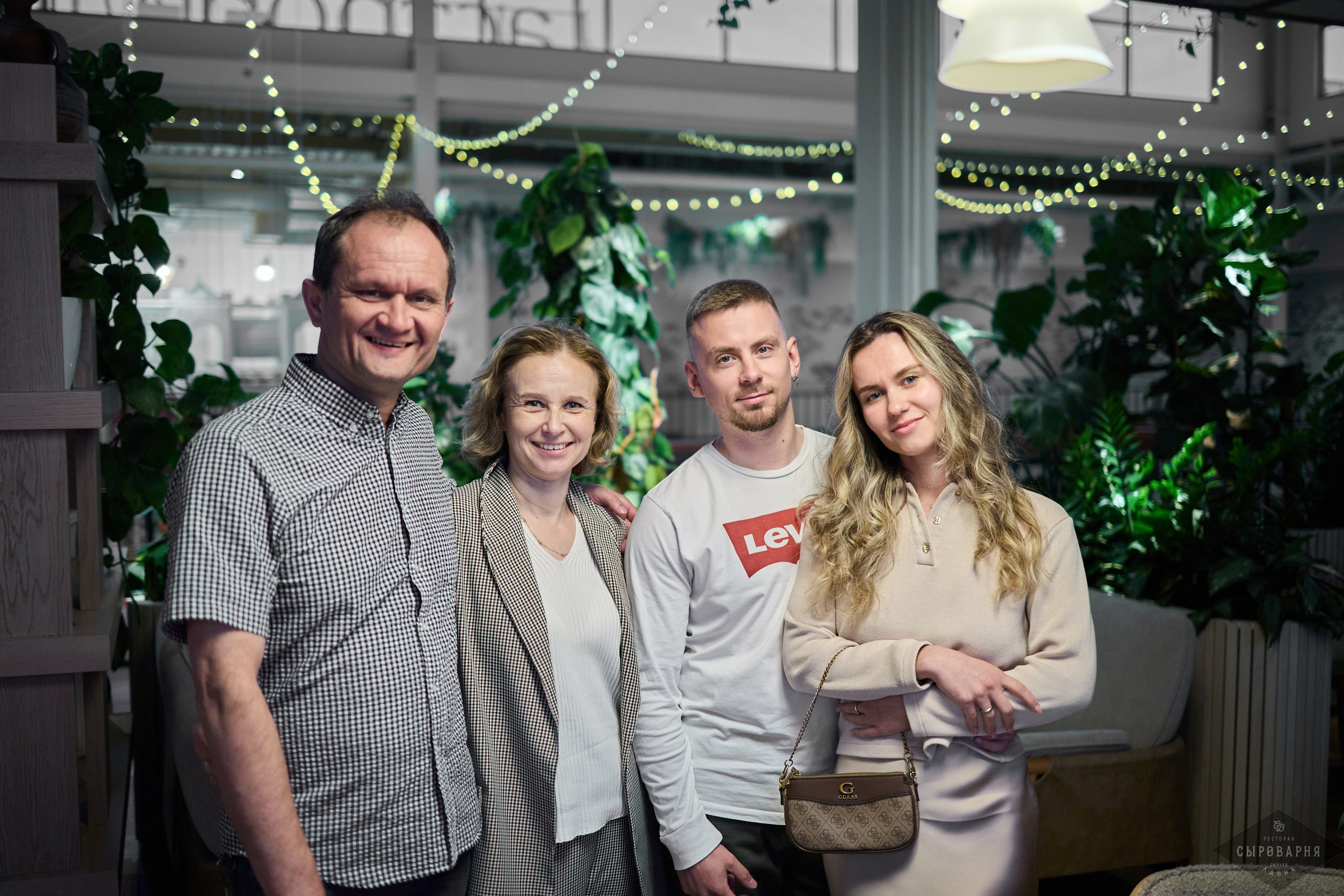 День рождения Алены в Сыроварне. Фотографъ Сергѣевъ. Поймать мгновеніе