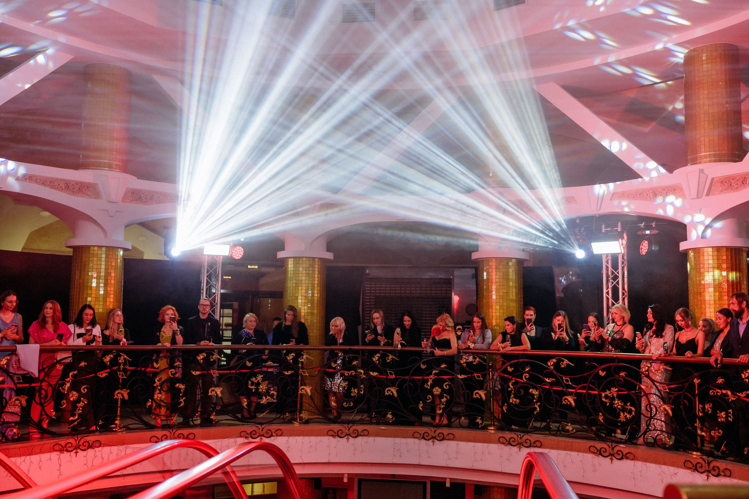 20 лет студии красоты Юлии Харченко. СВОИ. ФОТООТЧЕТЫ-СОБЫТИЯ-МЕСТА