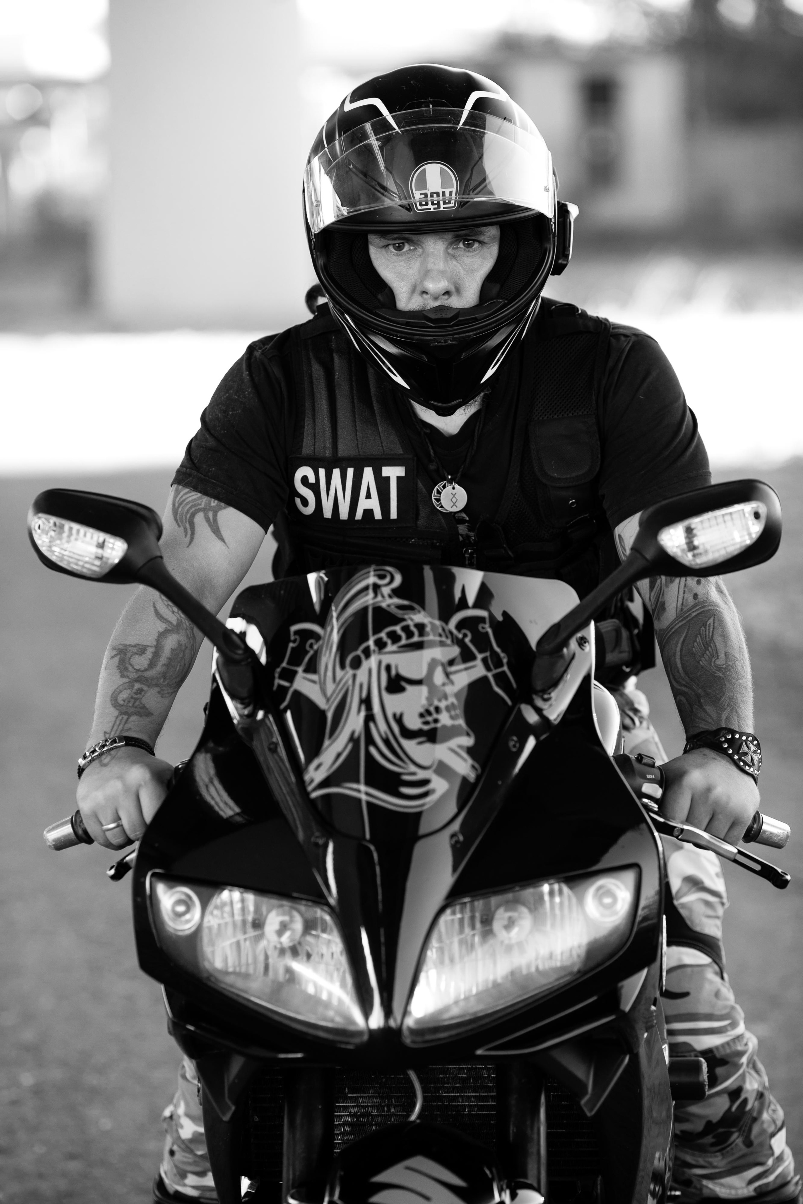 Александр, любезно предоставил мотоцикл для нашей съёмки и…. Семейный и свадебный фотограф в Санкт-Петербурге Таша Семёнова