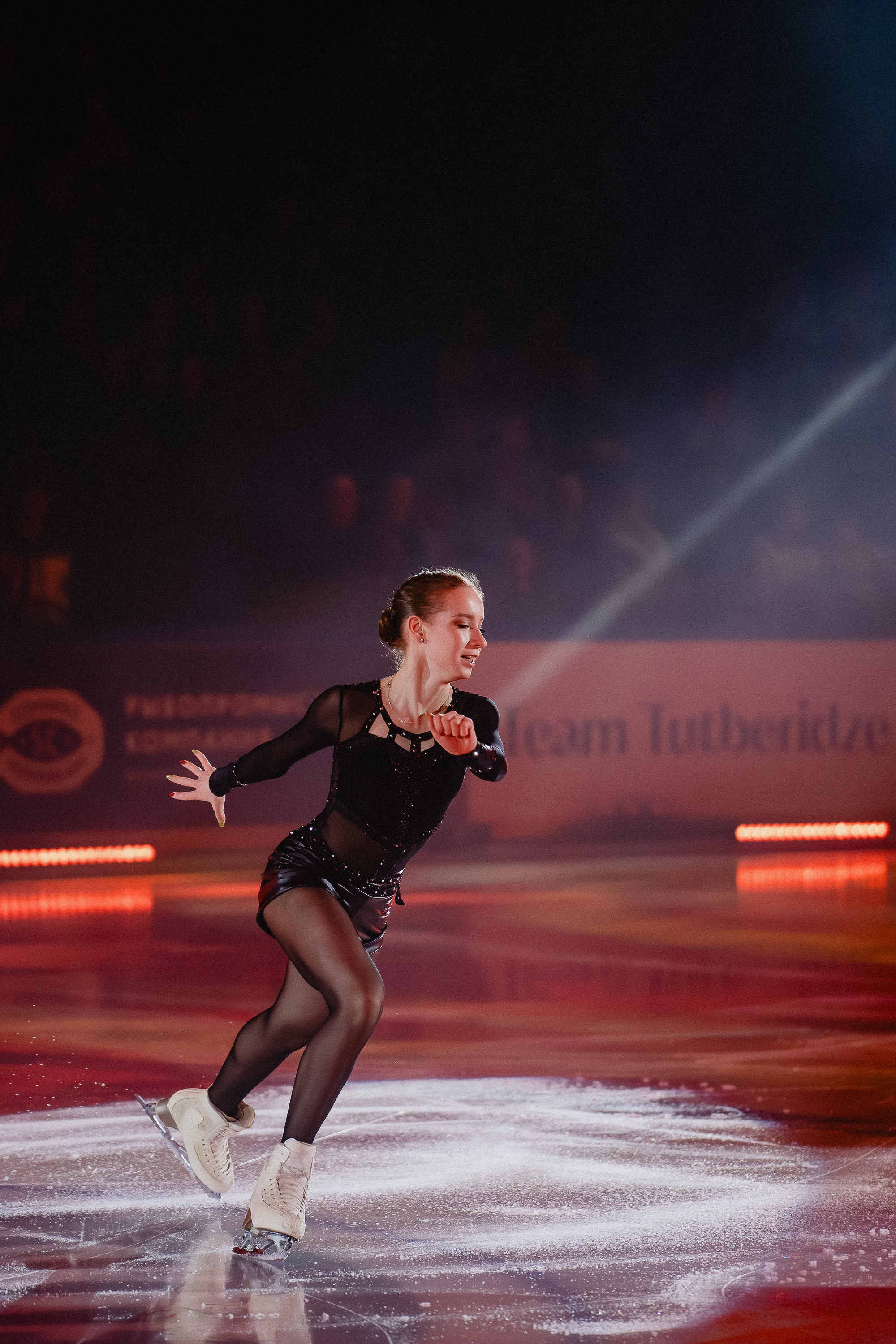Шоу Этери Тутберидзе в Новосибирске. Воробьева Ксения — Спортивный и танцевальный фотограф Новосибирск