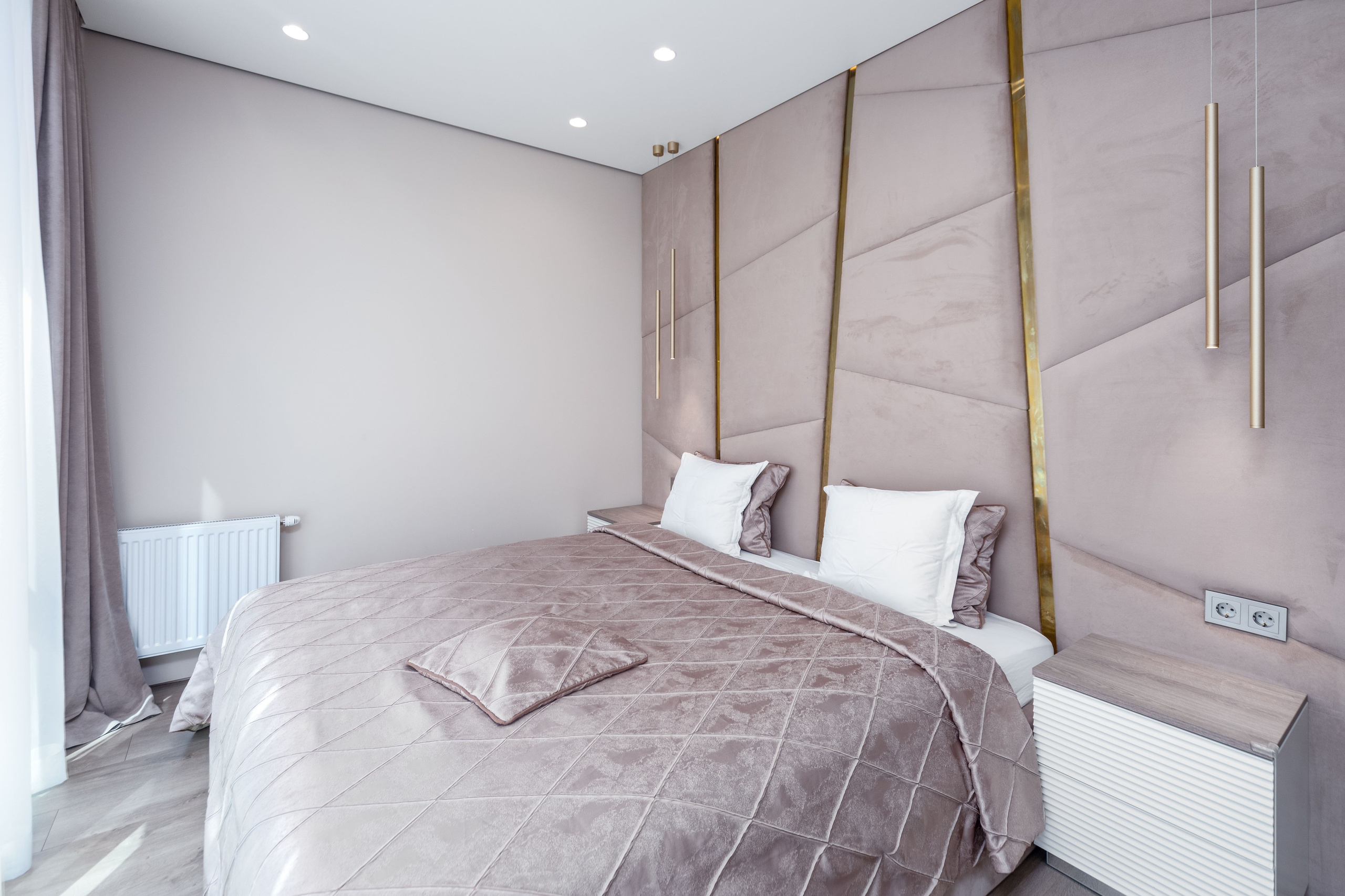 Фото интерьера спального места в мастер-спальне