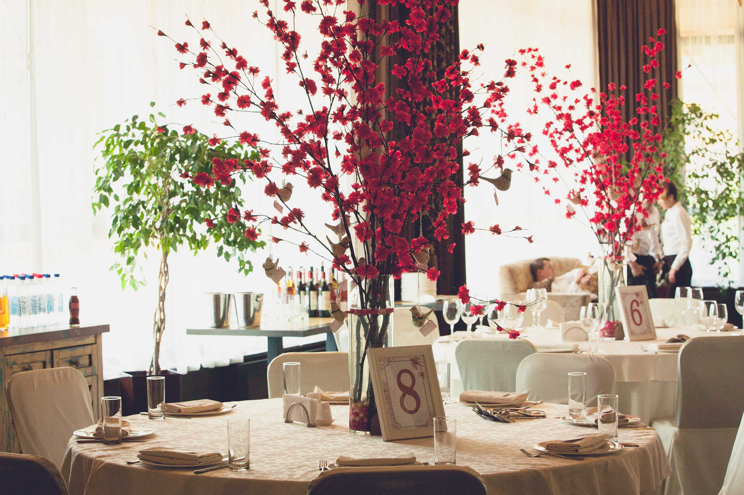 Летнаяя свадьба в Подмосковье в Артиленде. Праздничное агентство ПИОН