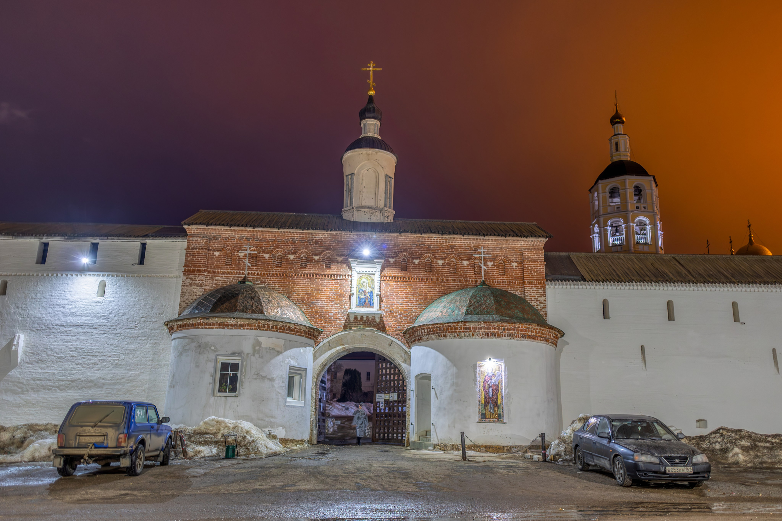Свято-Пафнутьеву Боровскому монастырю. 1000 куполов России, фотопроект Вадима Квятковского и Надежды Ельцовой