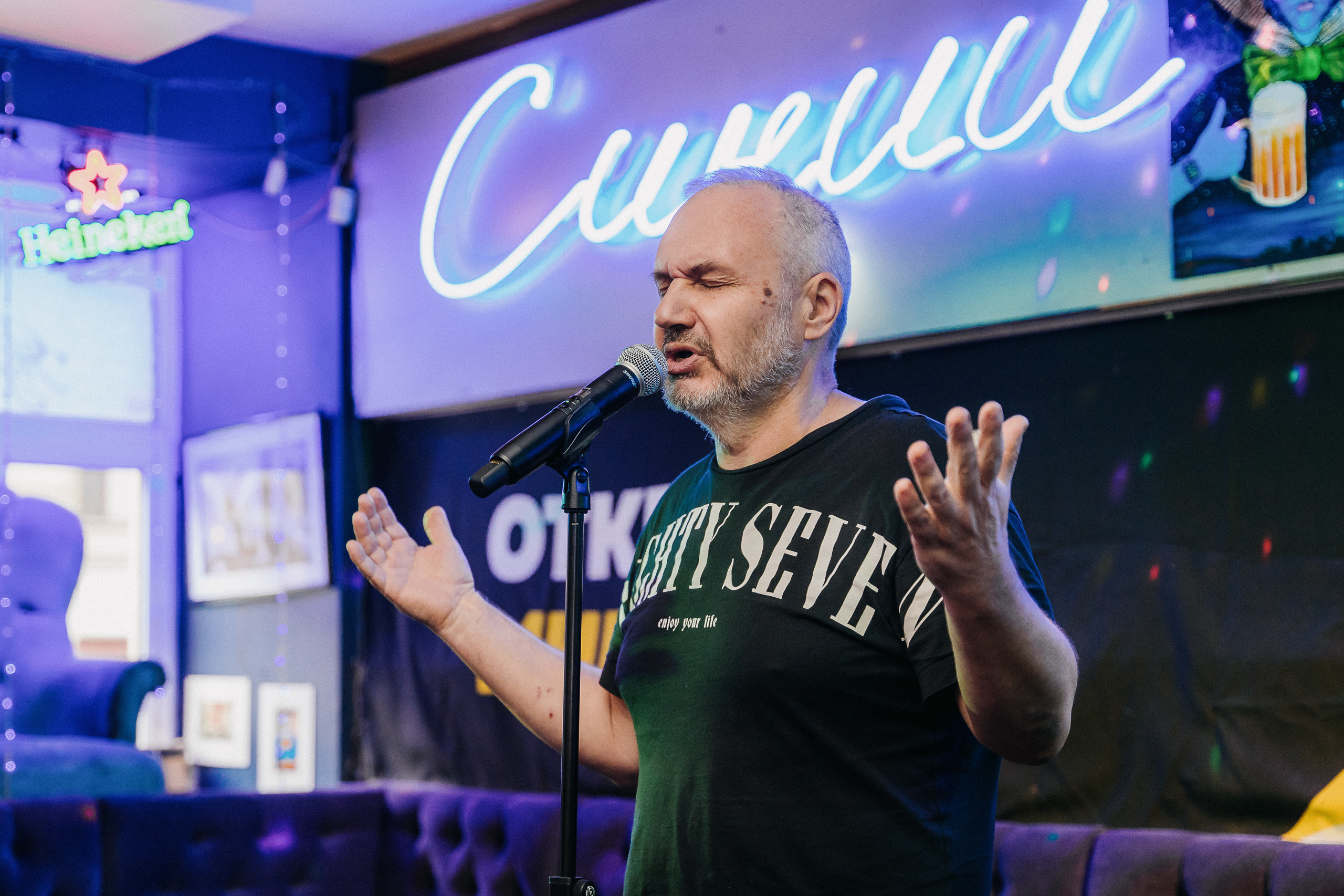 ПИТЕРЧИТАЕТ — поэтическая встреча. Святослав Буньков | фотограф