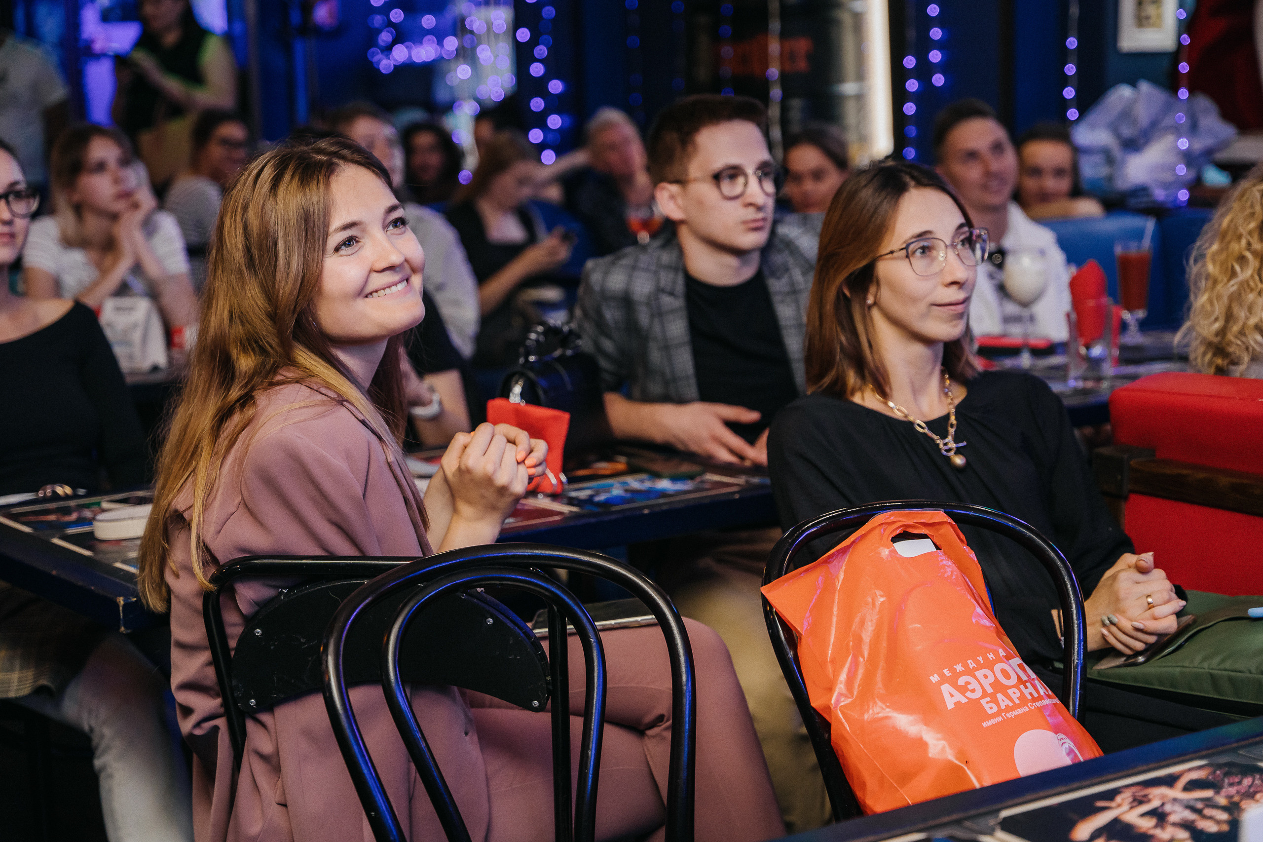 ПИТЕРЧИТАЕТ — поэтическая встреча. Святослав Буньков | фотограф