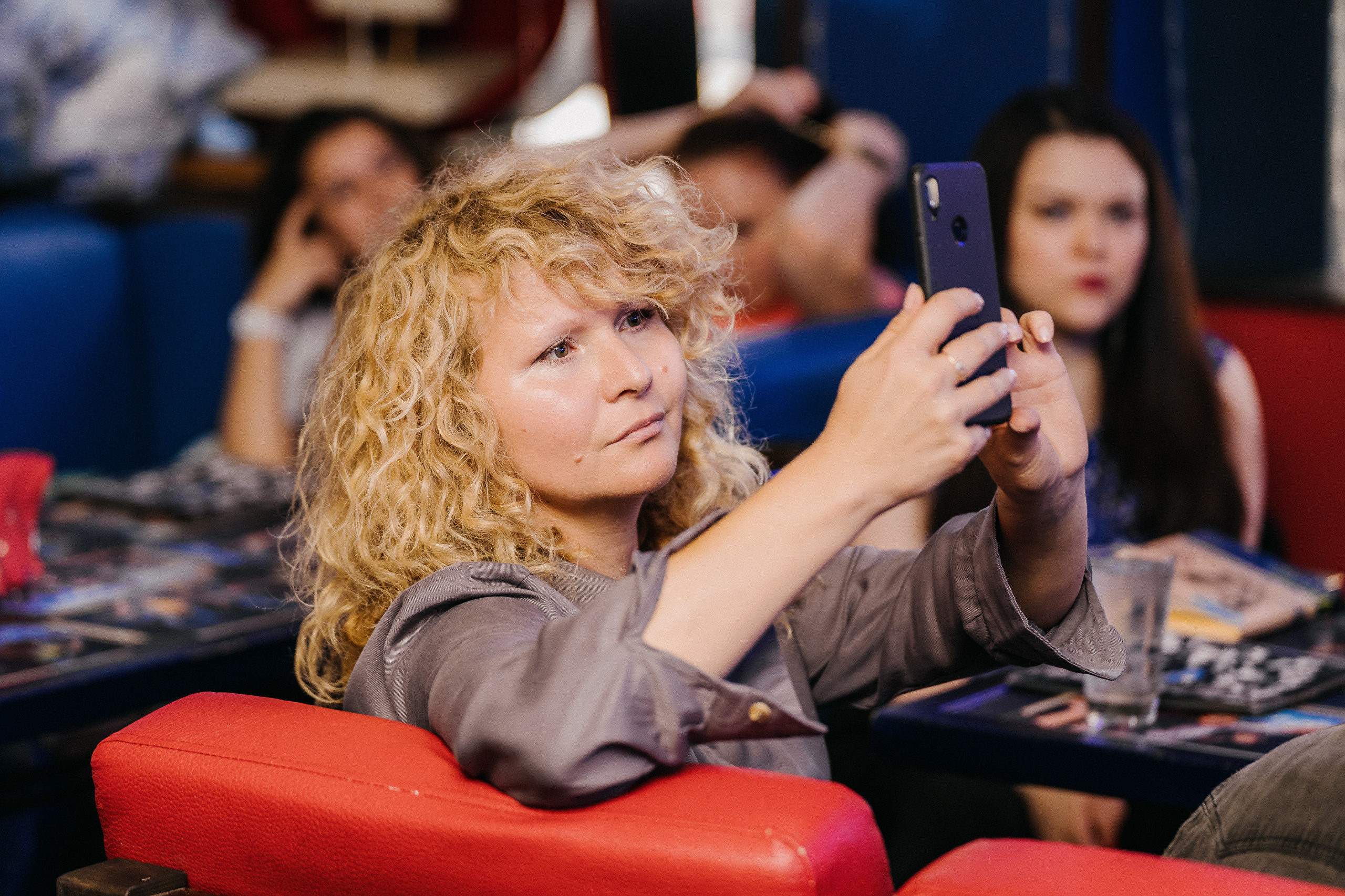 ПИТЕРЧИТАЕТ — поэтическая встреча. Святослав Буньков | фотограф