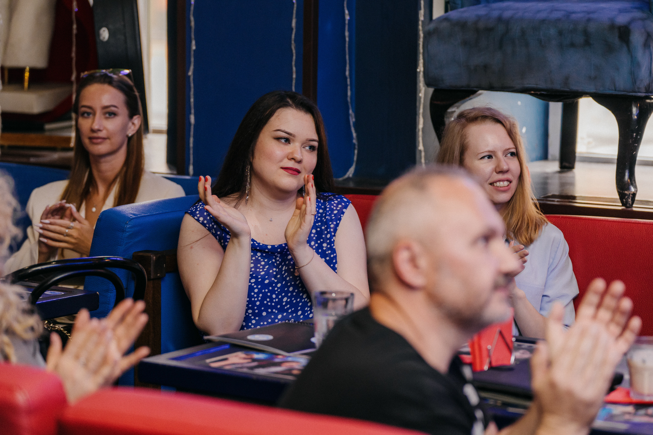 ПИТЕРЧИТАЕТ — поэтическая встреча. Святослав Буньков | фотограф