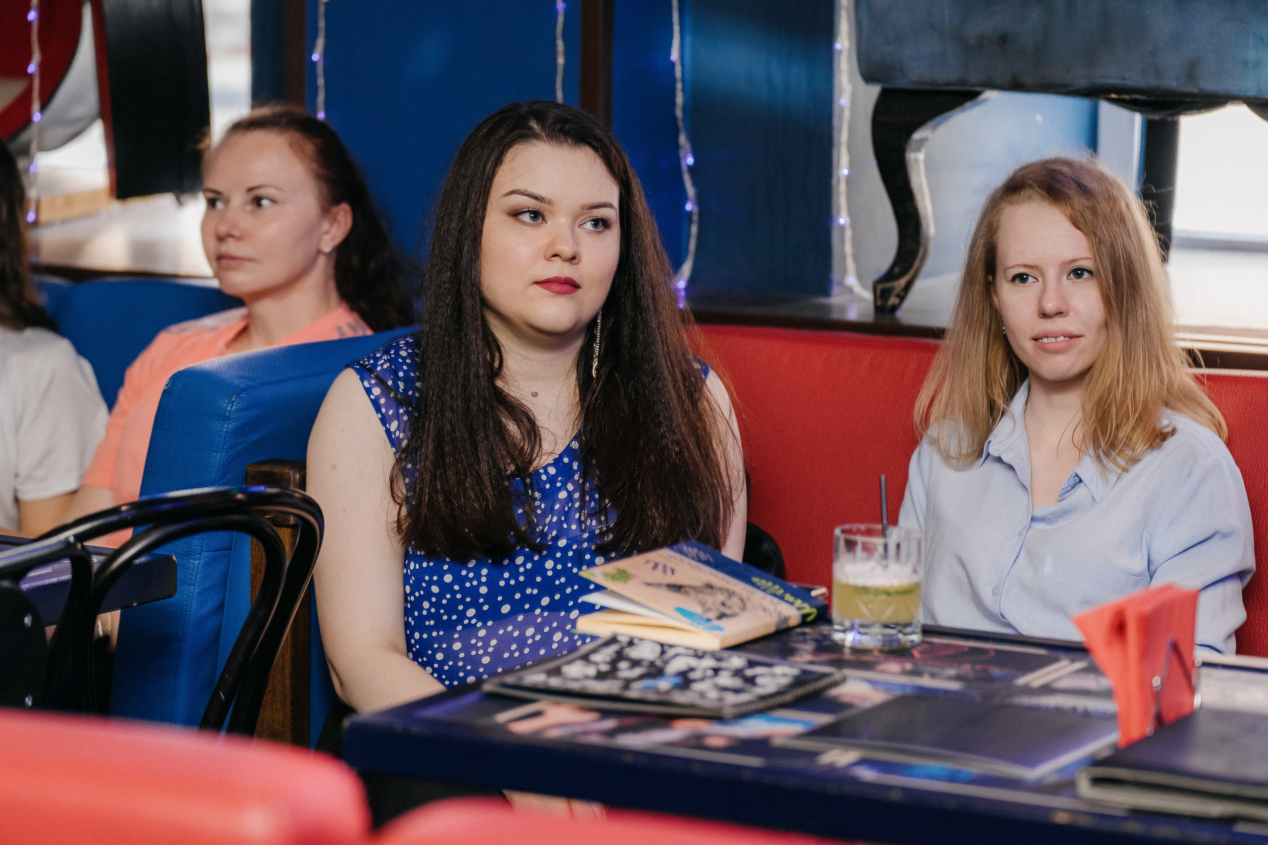 ПИТЕРЧИТАЕТ — поэтическая встреча. Святослав Буньков | фотограф