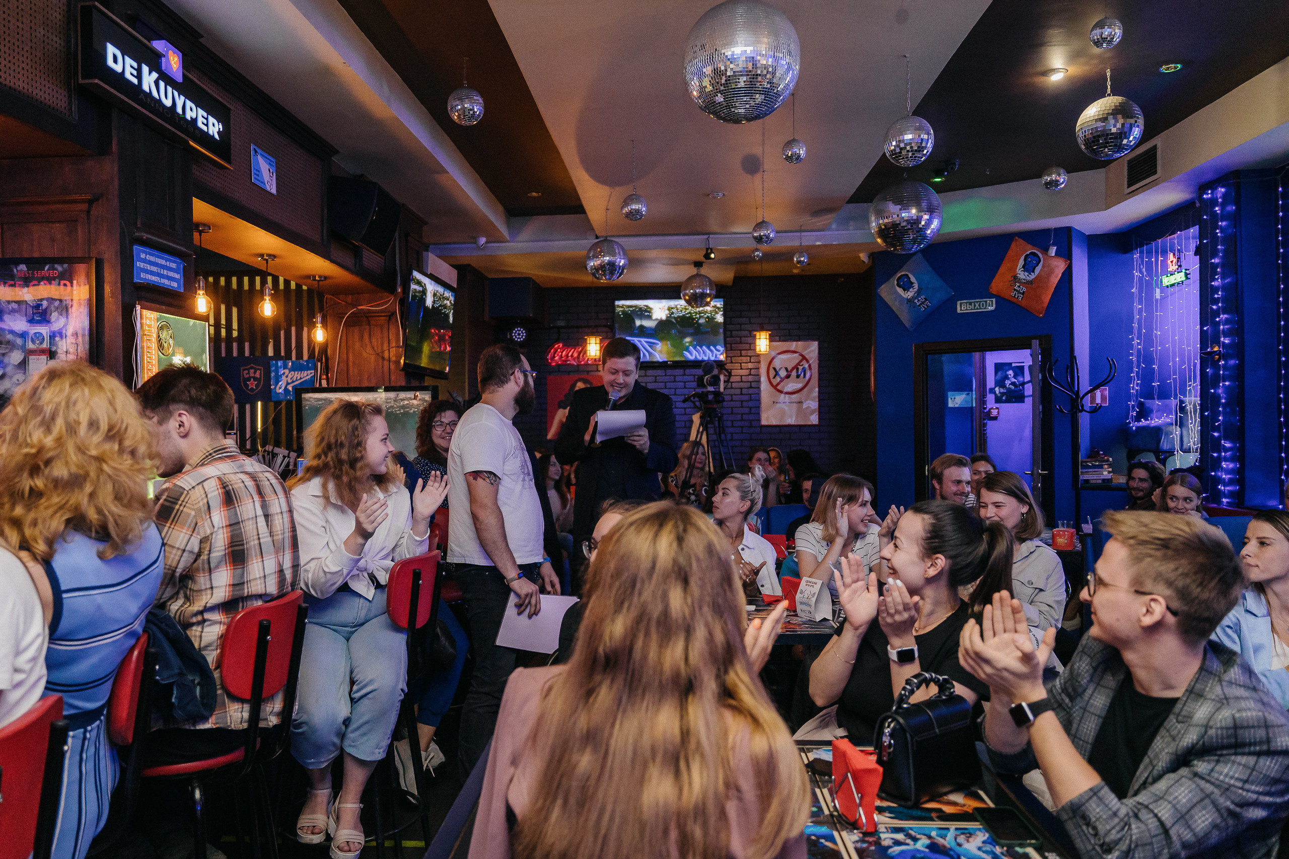 ПИТЕРЧИТАЕТ — поэтическая встреча. Святослав Буньков | фотограф