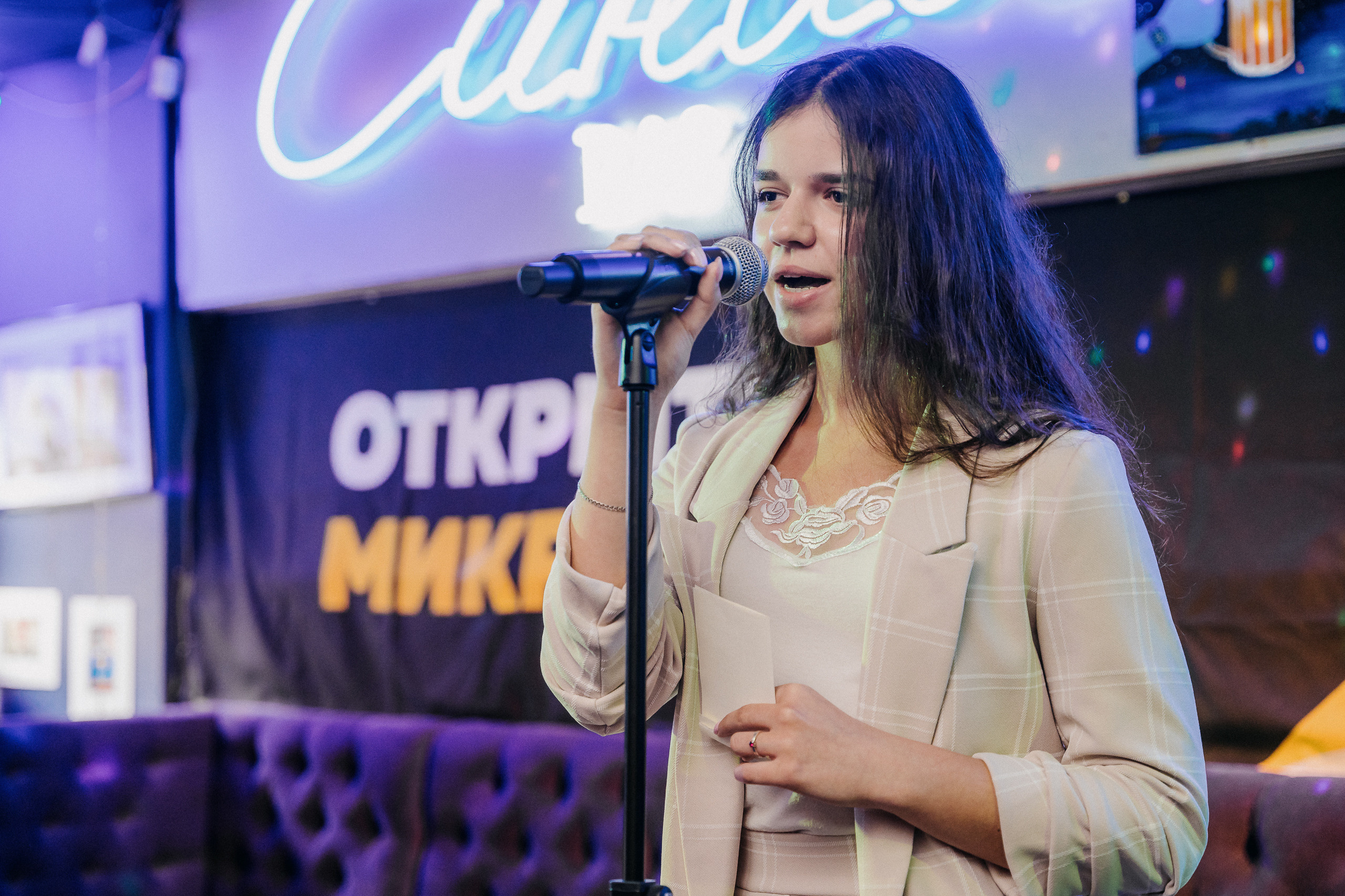 ПИТЕРЧИТАЕТ — поэтическая встреча. Святослав Буньков | фотограф