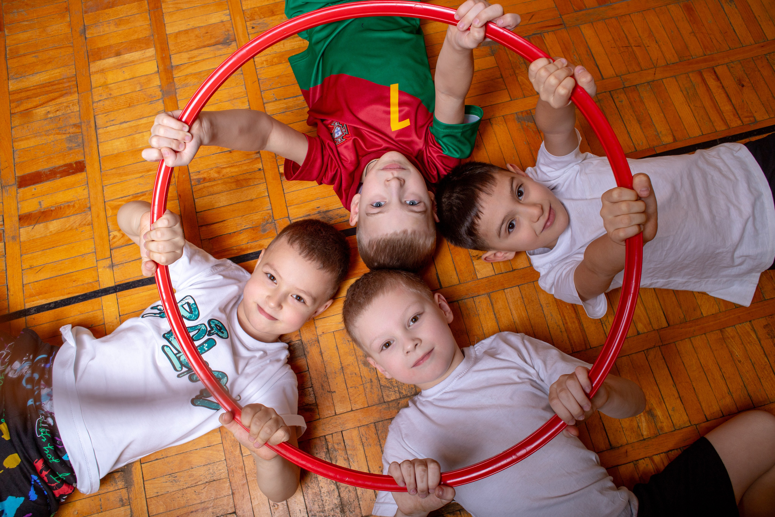 Выпускные альбомы для детского сада. Выпускной альбом в Москве и Домодедово Вышка Школьный фотограф