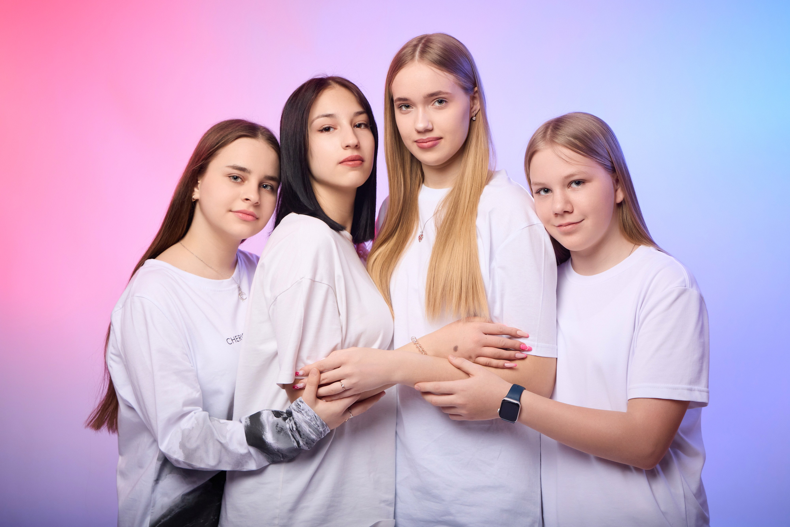 А у нас новая фотозона. Школьный фотограф, выпускные альбомы