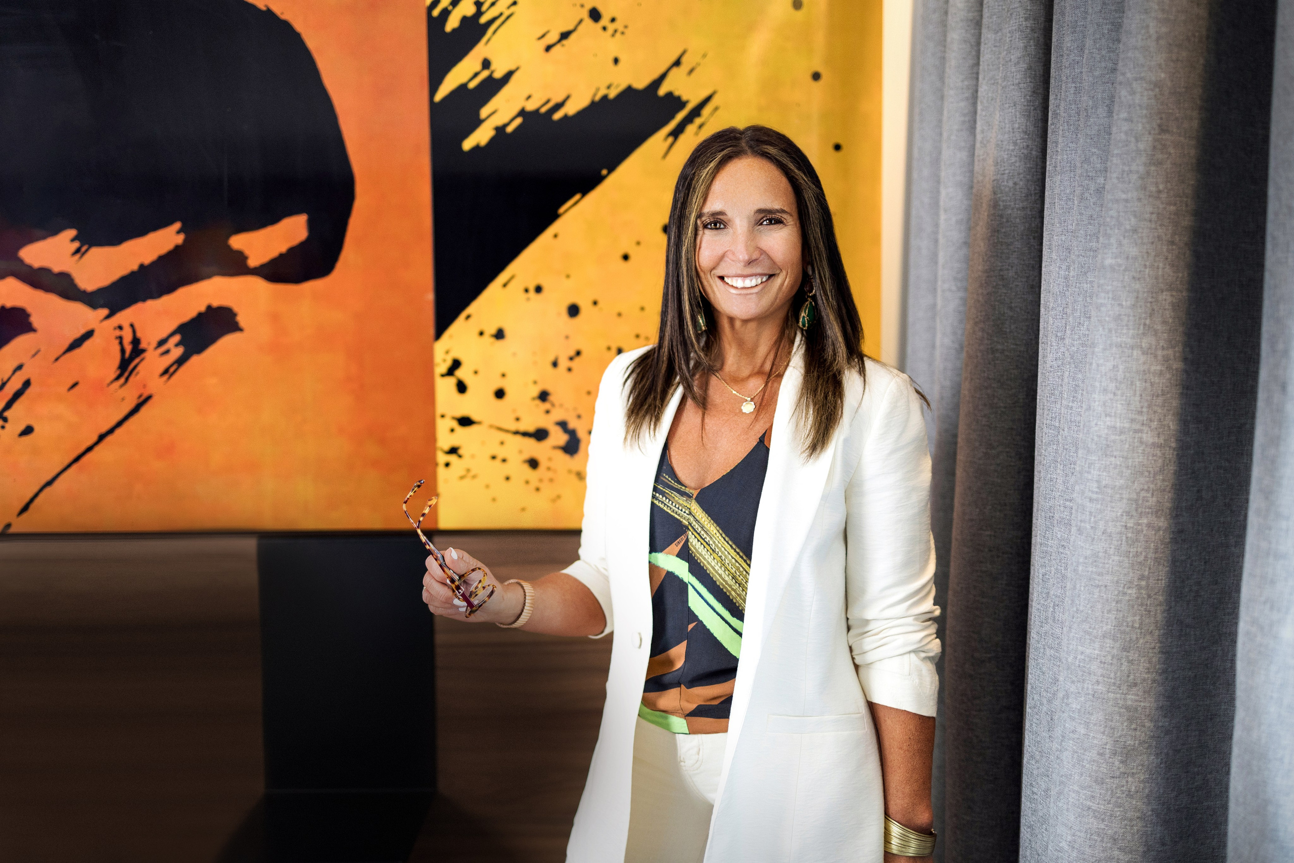 Fotografía Corporativa y Retratos Profesionales en Santiago, Chile. Retrato formal. Fotos Profesionales para LinkedIn, Empresas. Fotógrafa en Santiago, Chile | Julia Zalnova