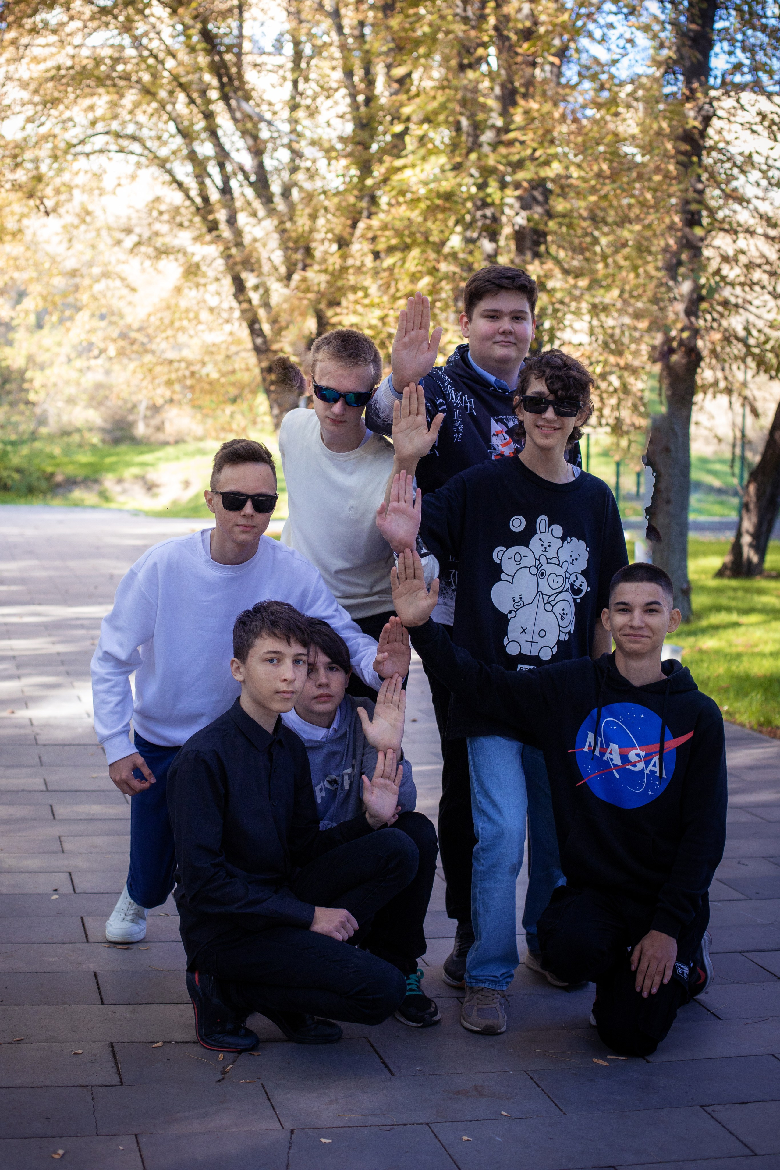 Пример уличной фотосессии 9 класс 34 школы г. Таганрога. Выпускные альбомы в Таганроге и Ростовской Области